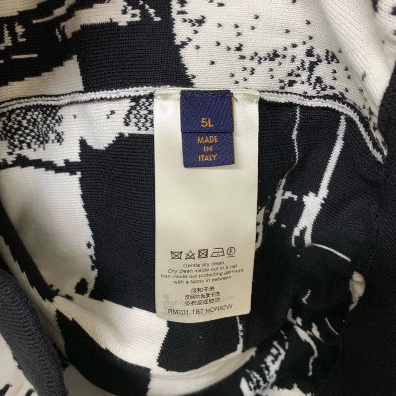Louis Vuitton LOUIS VUITTON size 5l Classic Black and White Puzzle Hoodi Size US M / EU 48-50 / 2 - 7 Thumbnail