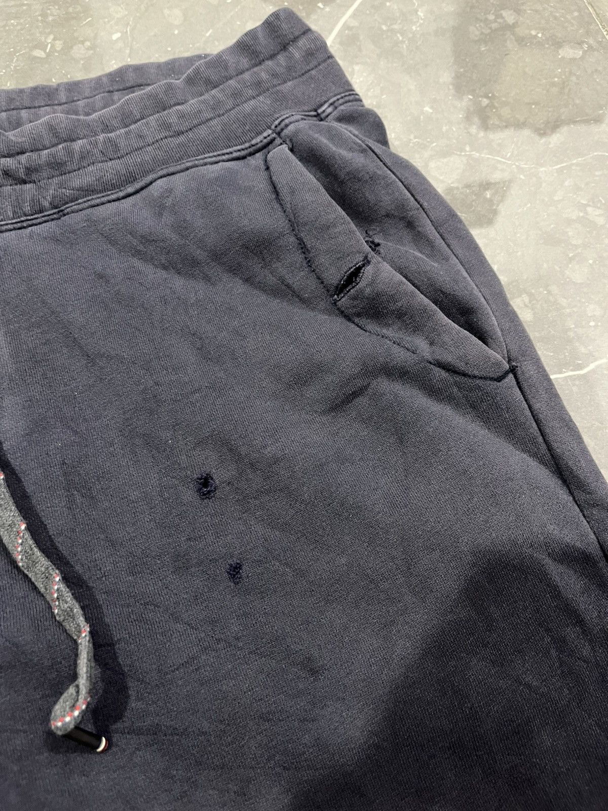 Moncler Moncler sweat pants Size US 34 / EU 50 - 11 Thumbnail