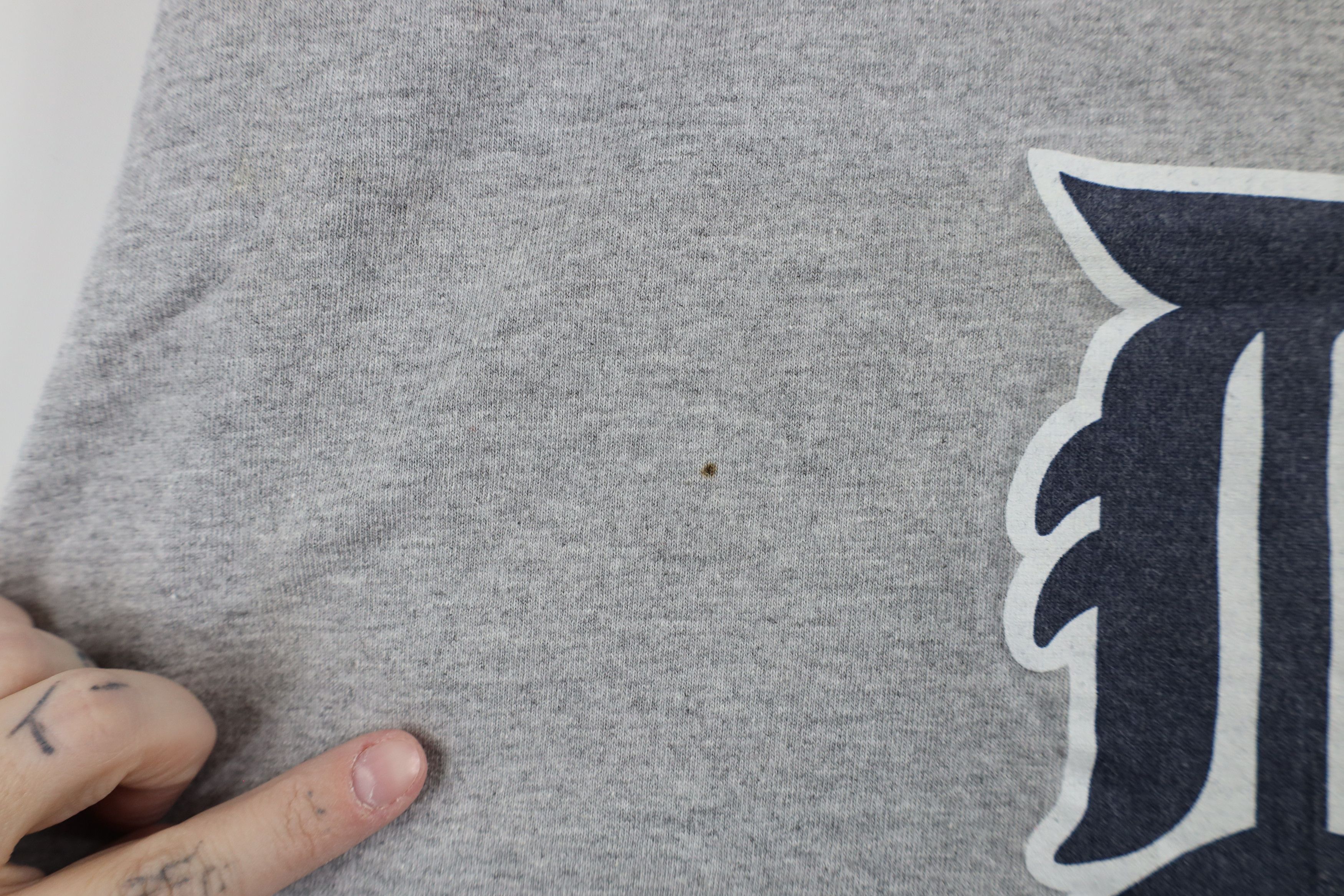 Vintage Vintage Old English D Detroit Tigers Baseball T-Shirt Gray Size US XL / EU 56 / 4 - 6 Thumbnail
