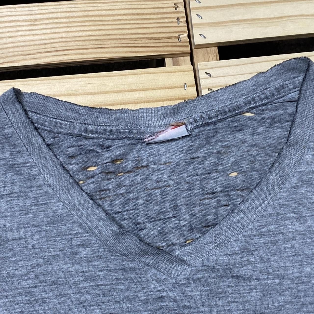 Other Vintage Looney Tunes x Taz Gray Thrashed V-Neck Tee Size 2XL Size US XXL / EU 58 / 5 - 4 Thumbnail