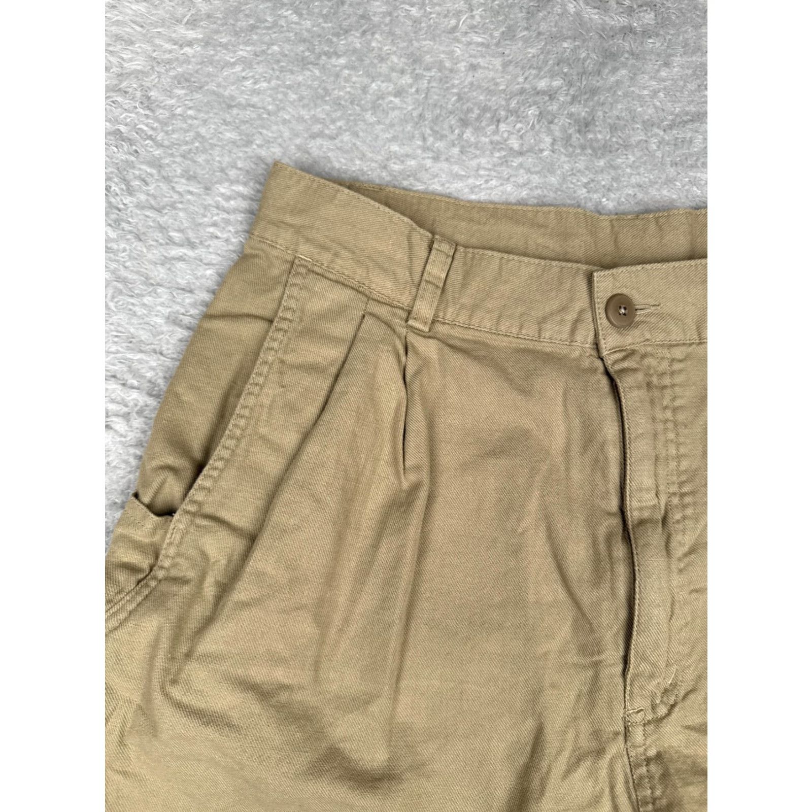 Patagonia VINTAGE Patagonia Shorts Womens 10 Khaki Organic Cotton Pleated Chino Hiking Casual 30x8 Size 32" / US 10 / IT 46 - 4 Thumbnail