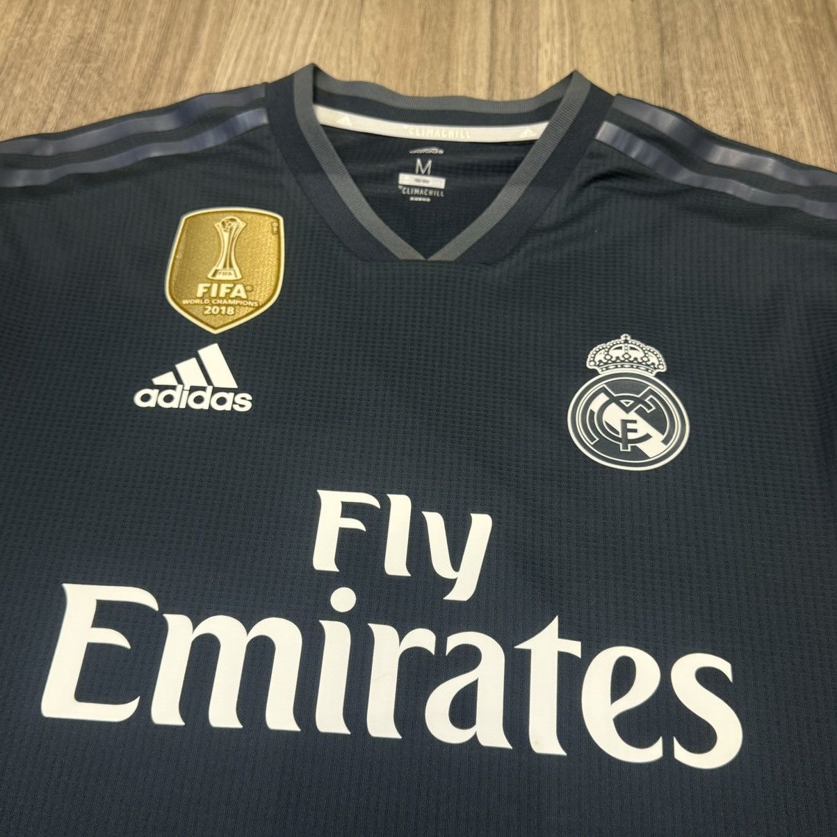 Adidas Real Madrid 18/19 player issue L/S away #4 Sergio ramos Size US M / EU 48-50 / 2 - 3 Thumbnail