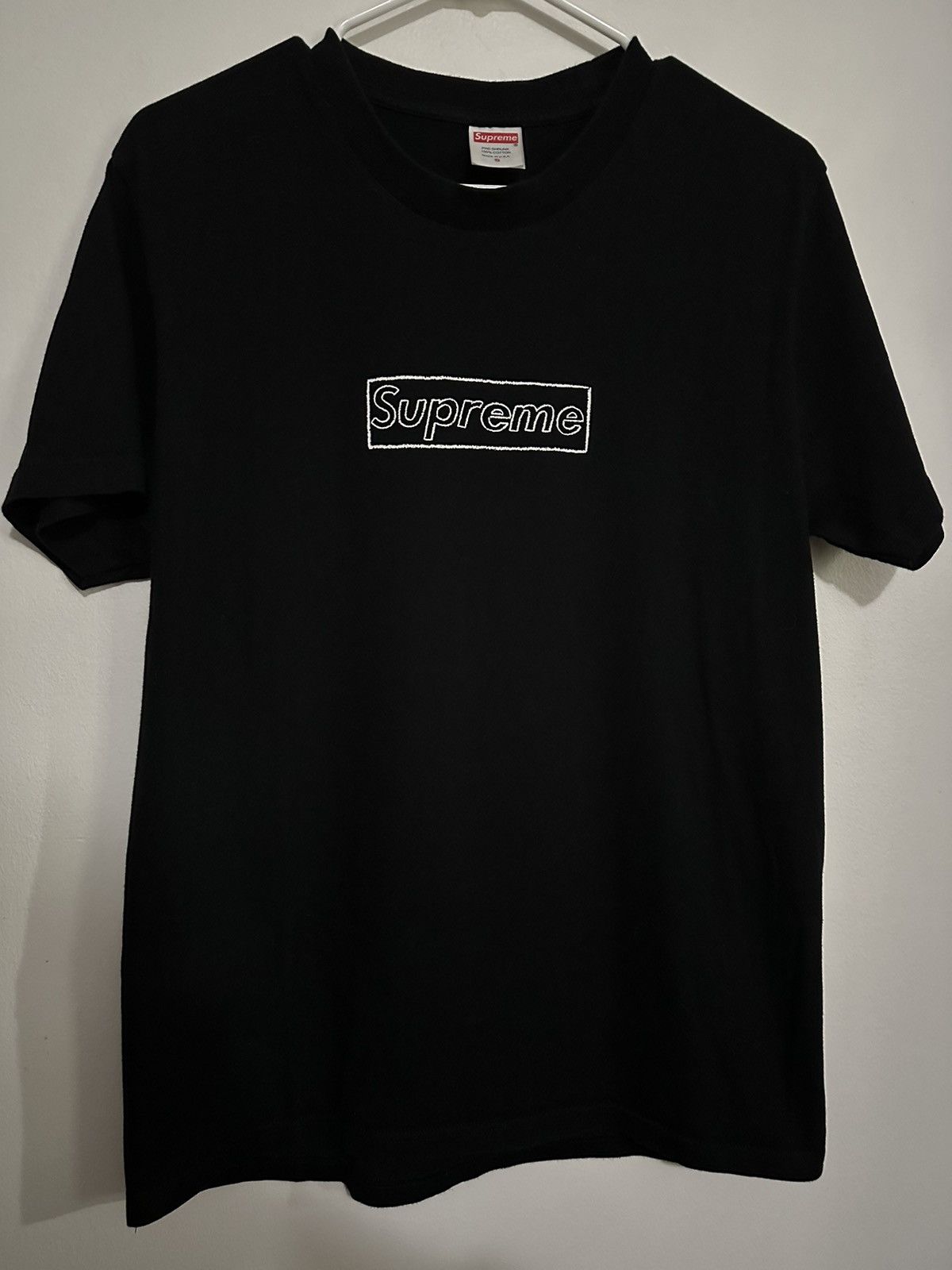 supreme KAWS Chalk 履け Logo Tee 