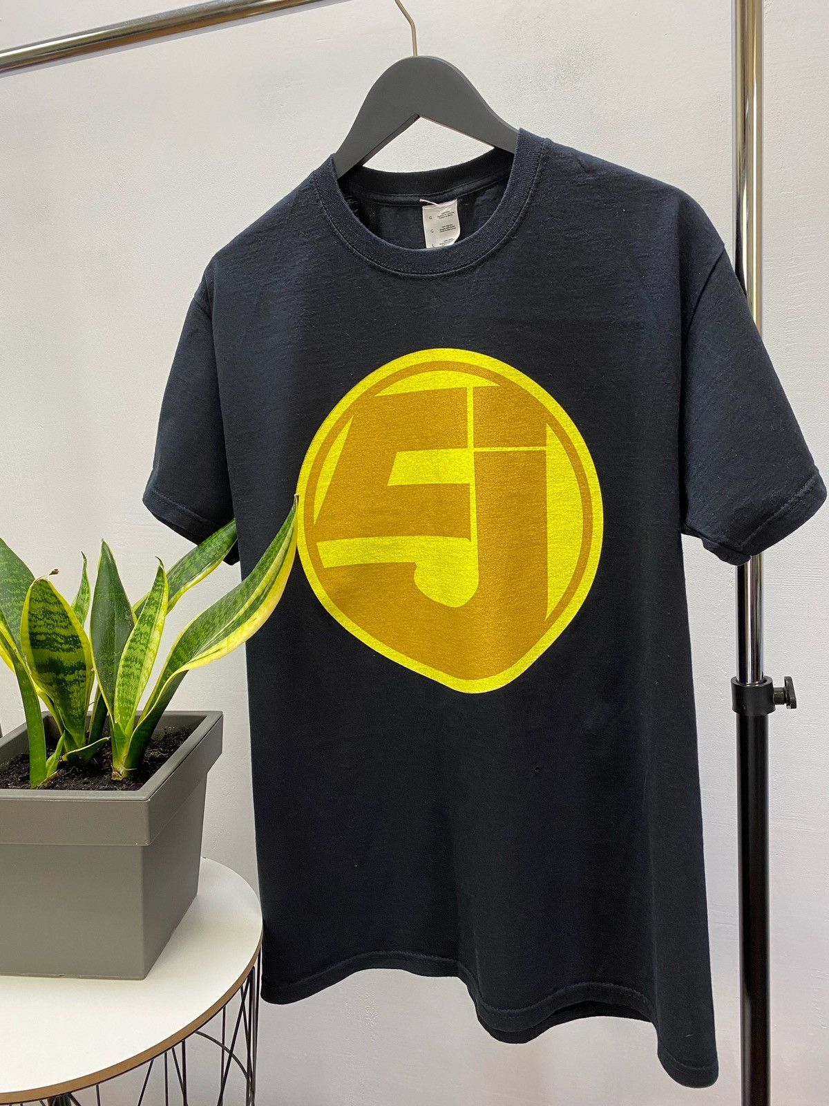Band Tees × Rap Tees × Vintage Jurassic 5 Late 2014 Box Logo Band Rap T Shirt Size US L / EU 52-54 / 3 - 3 Thumbnail