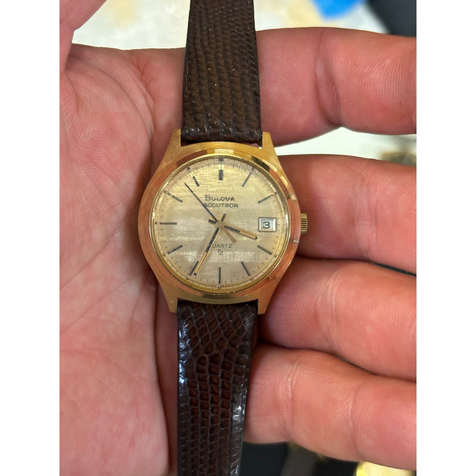& Other Stories × Bulova 3 Bulova Men’s Watches! They All work! Size ONE SIZE - 4 Thumbnail