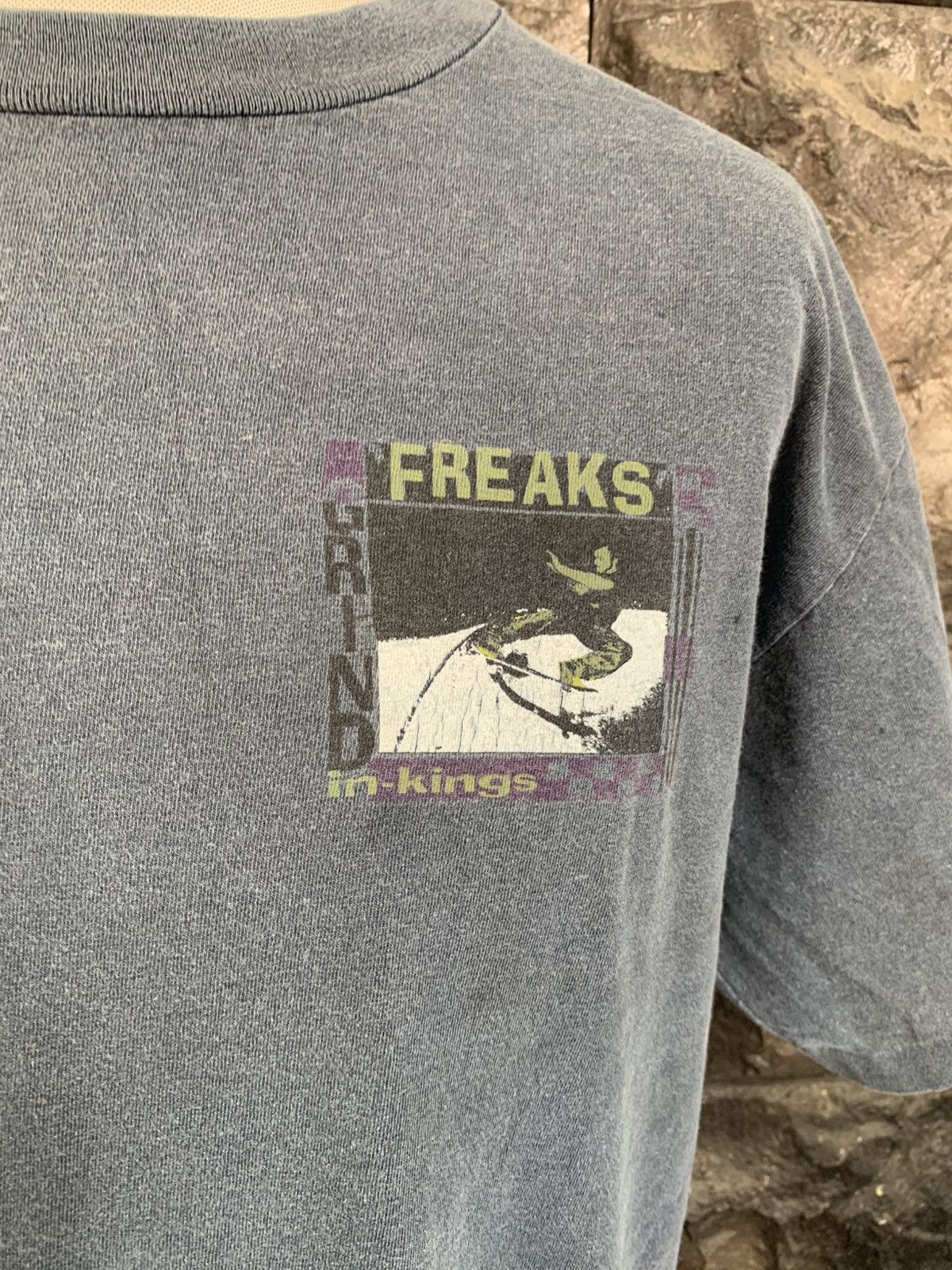 Vintage Vintage 90s Freaks Grind Skateboards T shirt Size US M / EU 48-50 / 2 - 6 Thumbnail