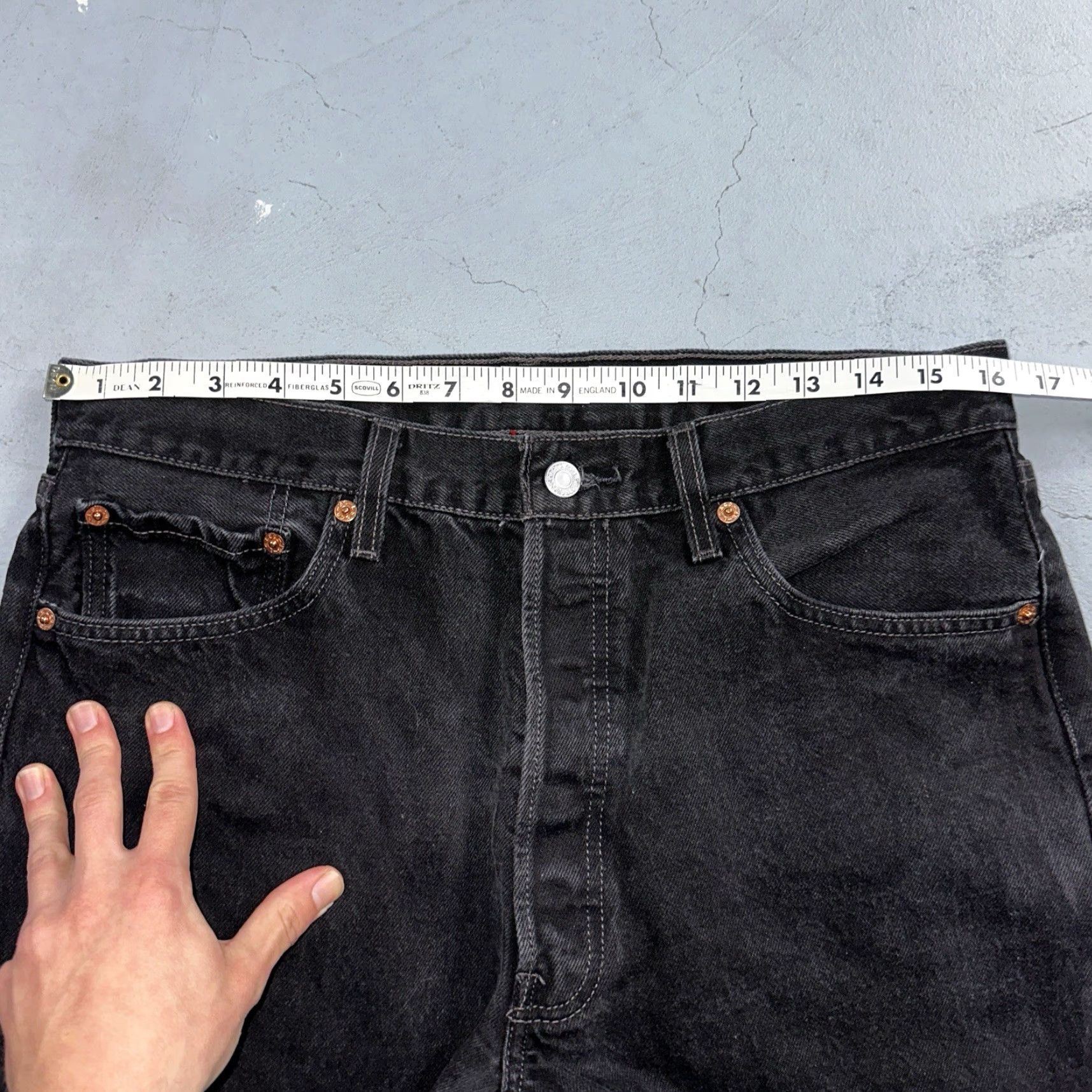 Levi's VINTAGE Levi's 501 Jeans Men 34x30 Dark Wash Straight Leg 90s Y2K Mid Rise Cotton Denim Size US 34 / EU 50 - 6 Thumbnail