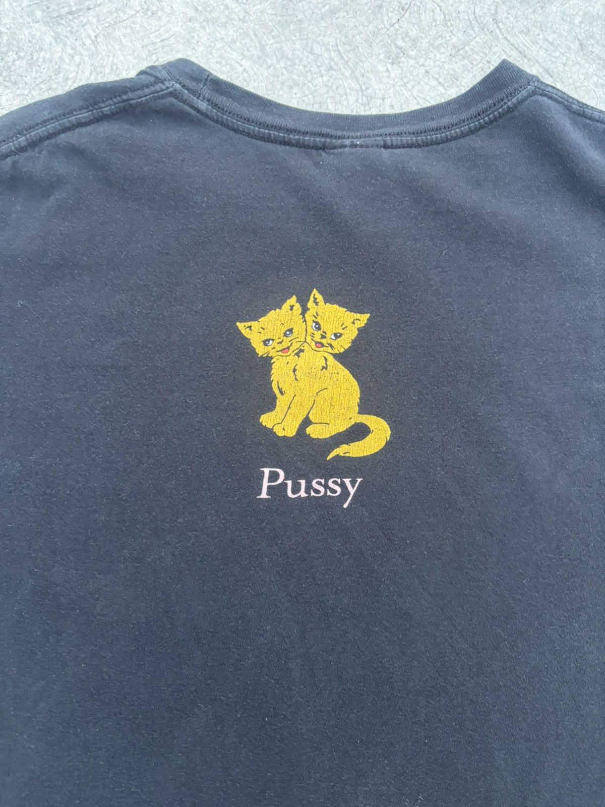 Band Tees Vintage Y2K 2000s Melvins Pussy T Shirt Size US L / EU 52-54 / 3 - 4 Thumbnail