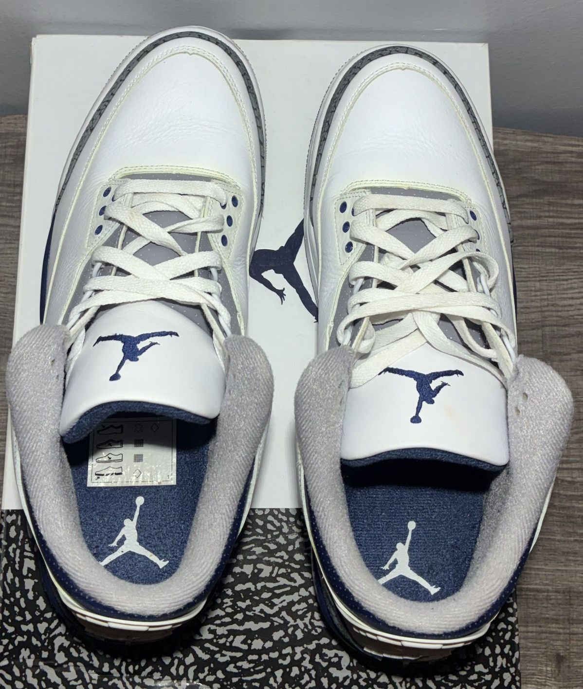Jordan Brand Size 12.5 - Air Jordan 3 Retro Midnight Navy Size US 12.5 / EU 45-46 - 4 Thumbnail