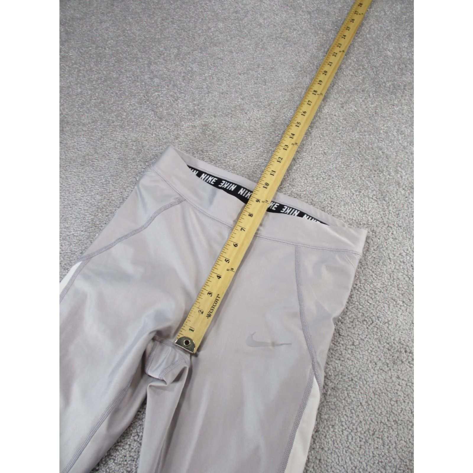 Nike Nike Leggings Womens Small Dri Fit Gray Crop Training Size 28" / US 6 / IT 42 - 5 Thumbnail