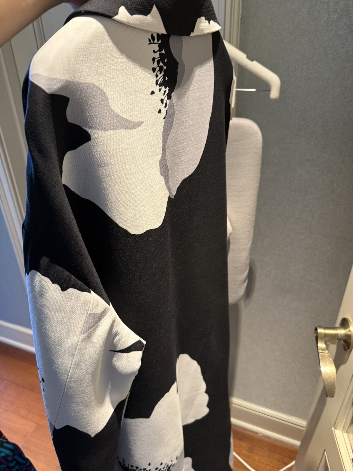Valentino Flower portrait overcoat size 46 Size US S / EU 44-46 / 1 - 18 Thumbnail