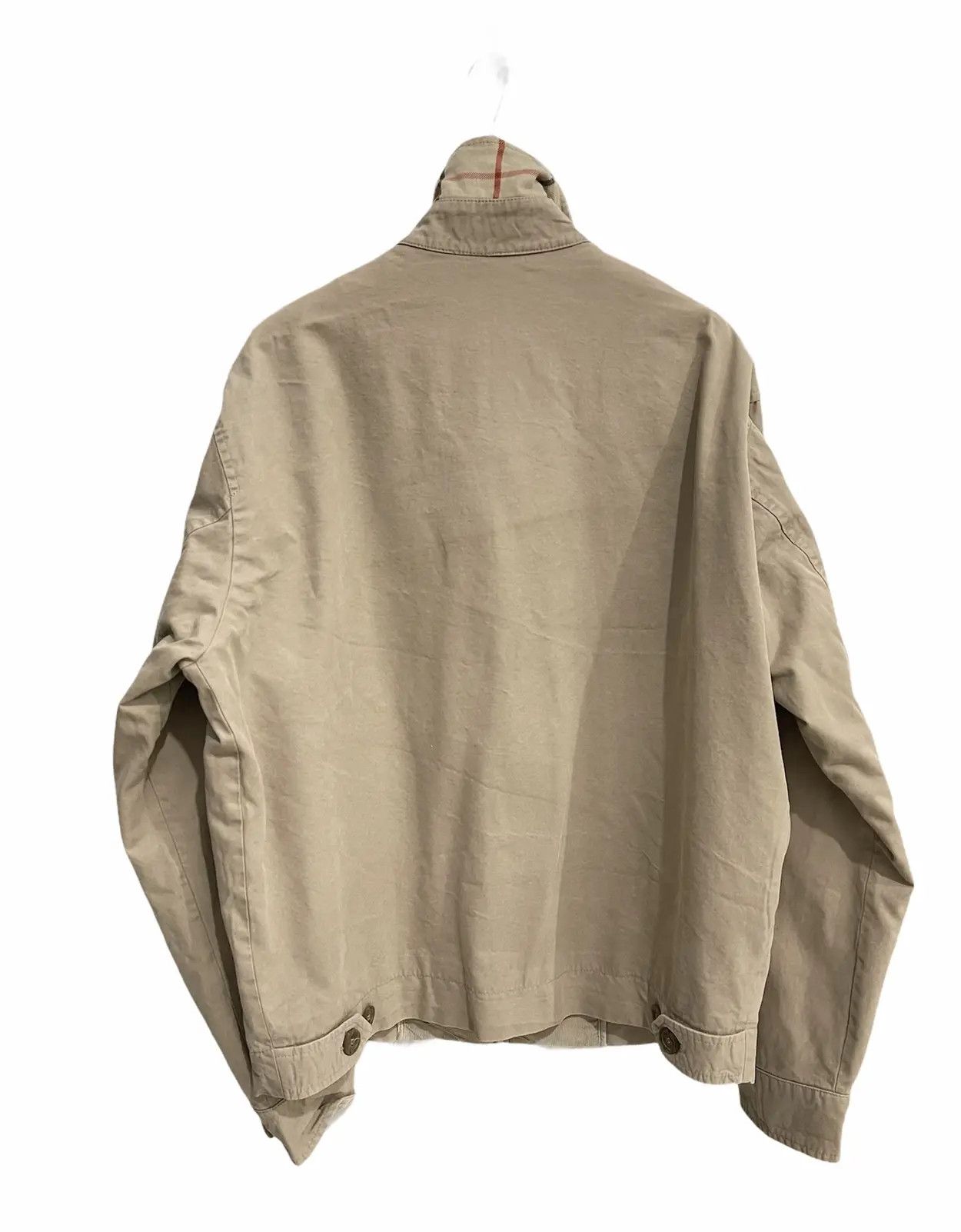 Burberry 🔥 tb Burberry lightweight jacket checkred size L Size US L / EU 52-54 / 3 - 7 Thumbnail