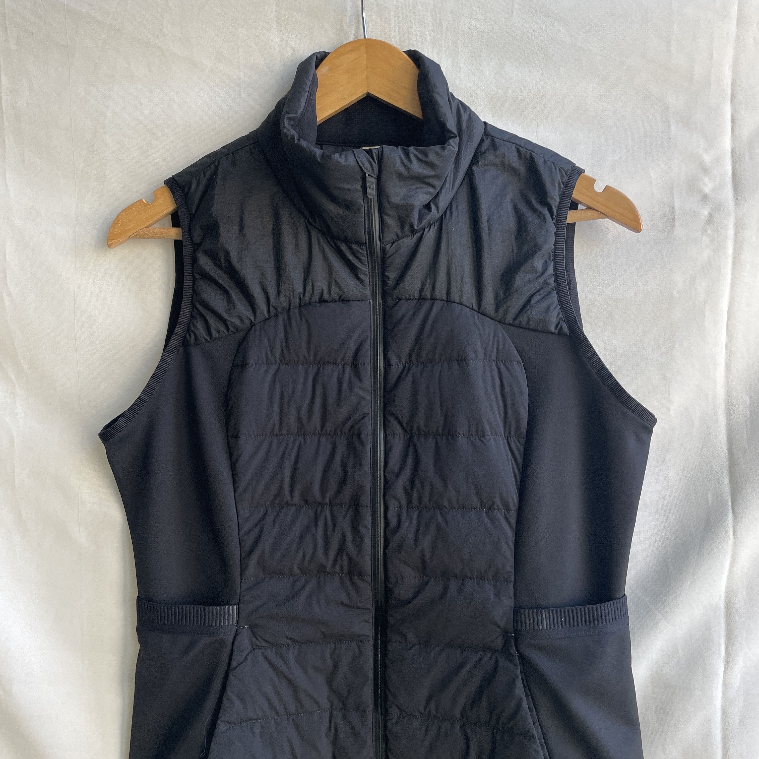 Lululemon Lululemon Womens Down for It All Goose Down Black Vest Size L / US 10 / IT 46 - 3 Thumbnail