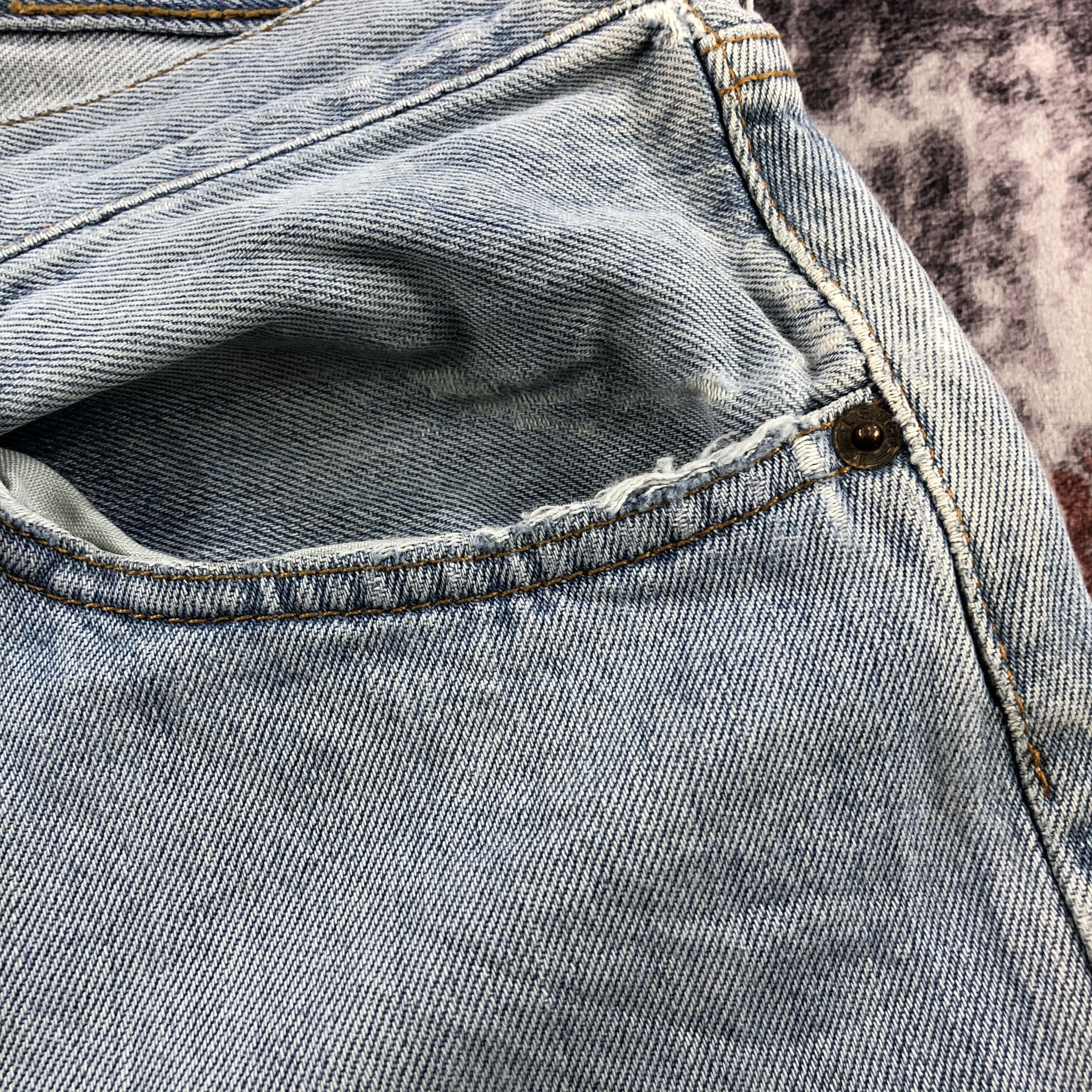 Levi's Vintage 90s Light Wash Levis 501 Jeans-JM2402 Size US 36 / EU 52 - 14 Thumbnail