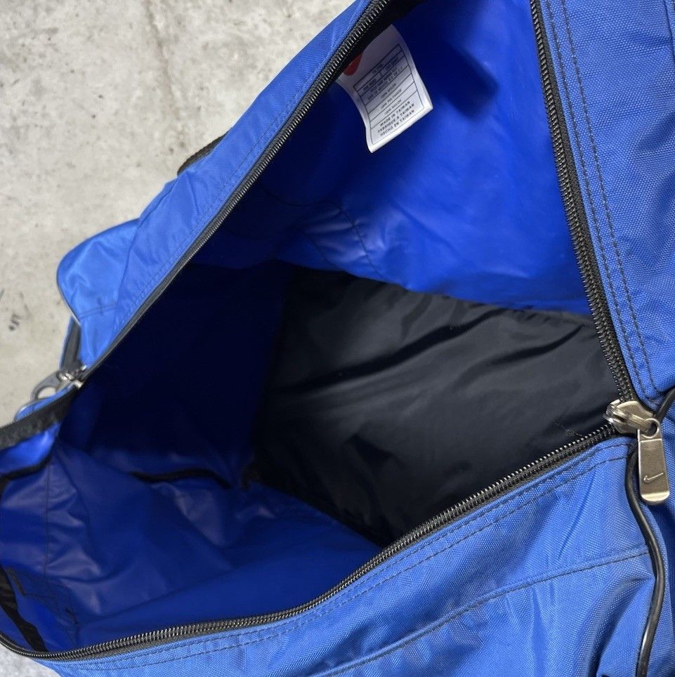 Nike Vintage XL 90s Blue Nike Travel Duffle Gym Bag Swoosh Logo Size ONE SIZE - 12 Thumbnail