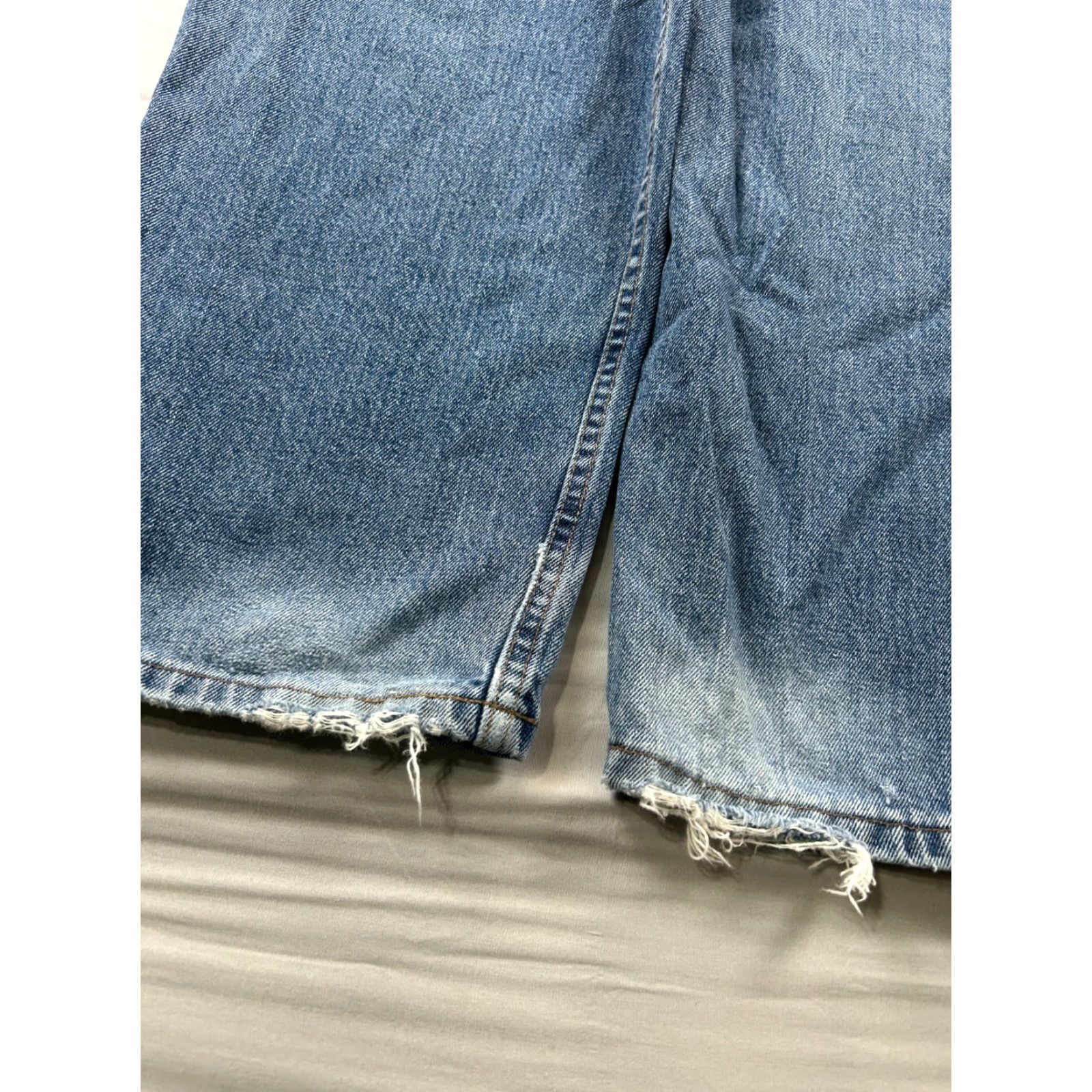 Levi's VINTAGE Levi's Silvertab Jeans Mens 34x36 Blue Loose 90s Denim Y2K Relaxed 5-Pocket Brand: Levi's Boys Mens Girls Size US 34 / EU 50 - 2 Thumbnail
