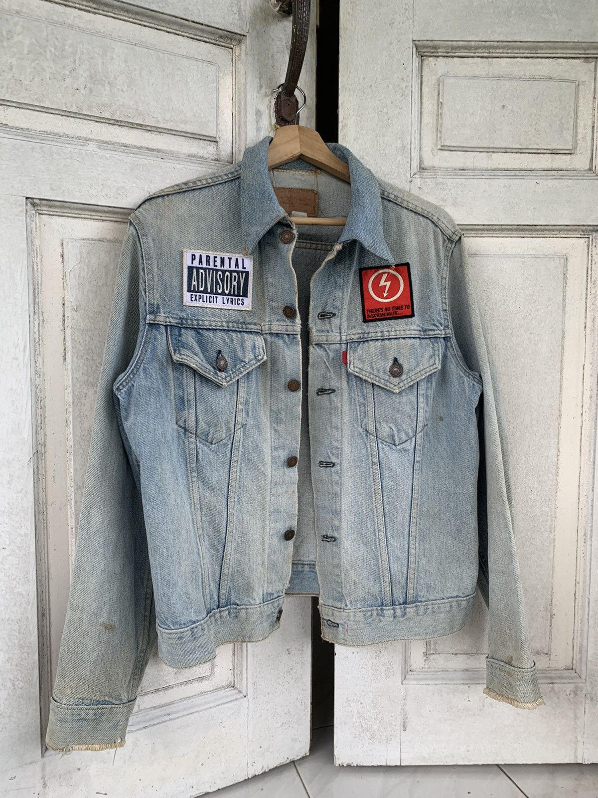 Levi's VINTAGE LEVIS JACKET MARILYNMANSON PATCHES DEAD TO THE WORLD Size US M / EU 48-50 / 2 - 1 Thumbnail