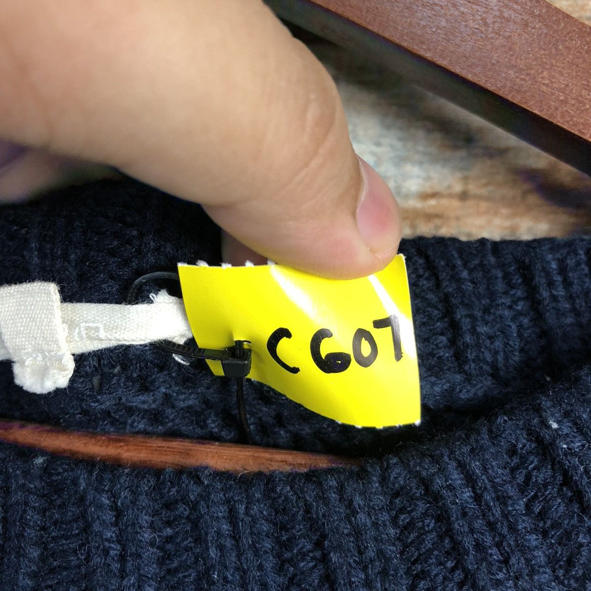 Aran Isles Knitwear DL Studio Clip Dark Blue cable Knitwear #C607 Size M / US 6-8 / IT 42-44 - 9 Thumbnail