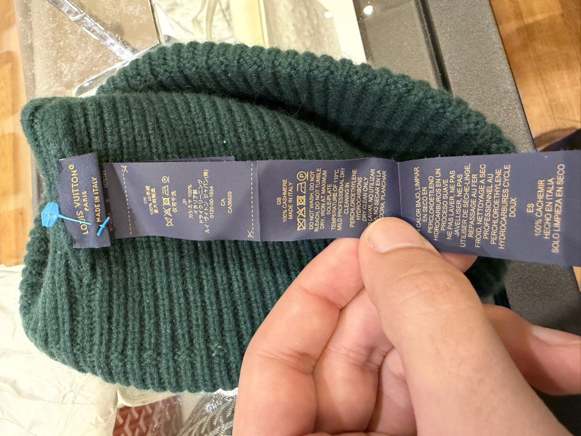 Louis Vuitton Louis Vuitton LV Dual Cashmere Beanie - Green Size ONE SIZE - 4 Thumbnail