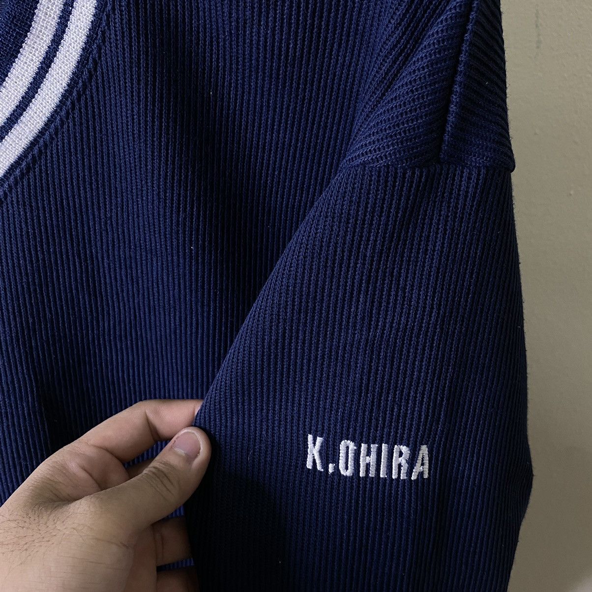 Asics × Japanese Brand × Vintage Vintage 90s Asics V Neck Sweater Size US M / EU 48-50 / 2 - 3 Thumbnail