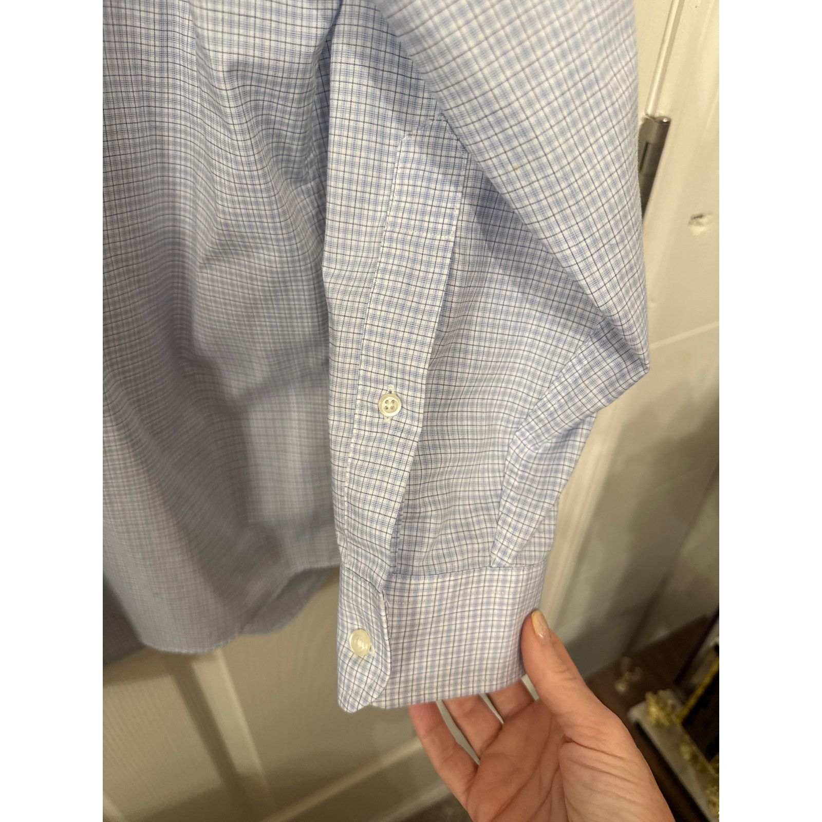Jos. A. Bank Jos A Bank Stretch NonIron Tailored Button Down,17 1/2-33 Size US M / EU 48-50 / 2 - 5 Thumbnail