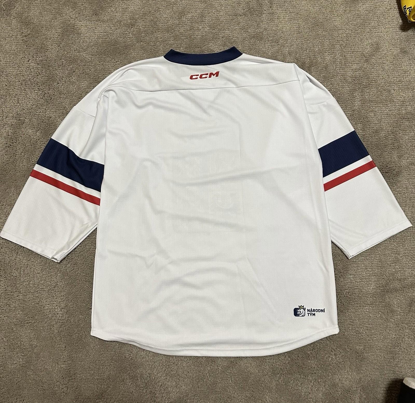Ccm CCM Czech Republic Hockey Jersey Olympic Sz Men L Size US L / EU 52-54 / 3 - 6 Thumbnail