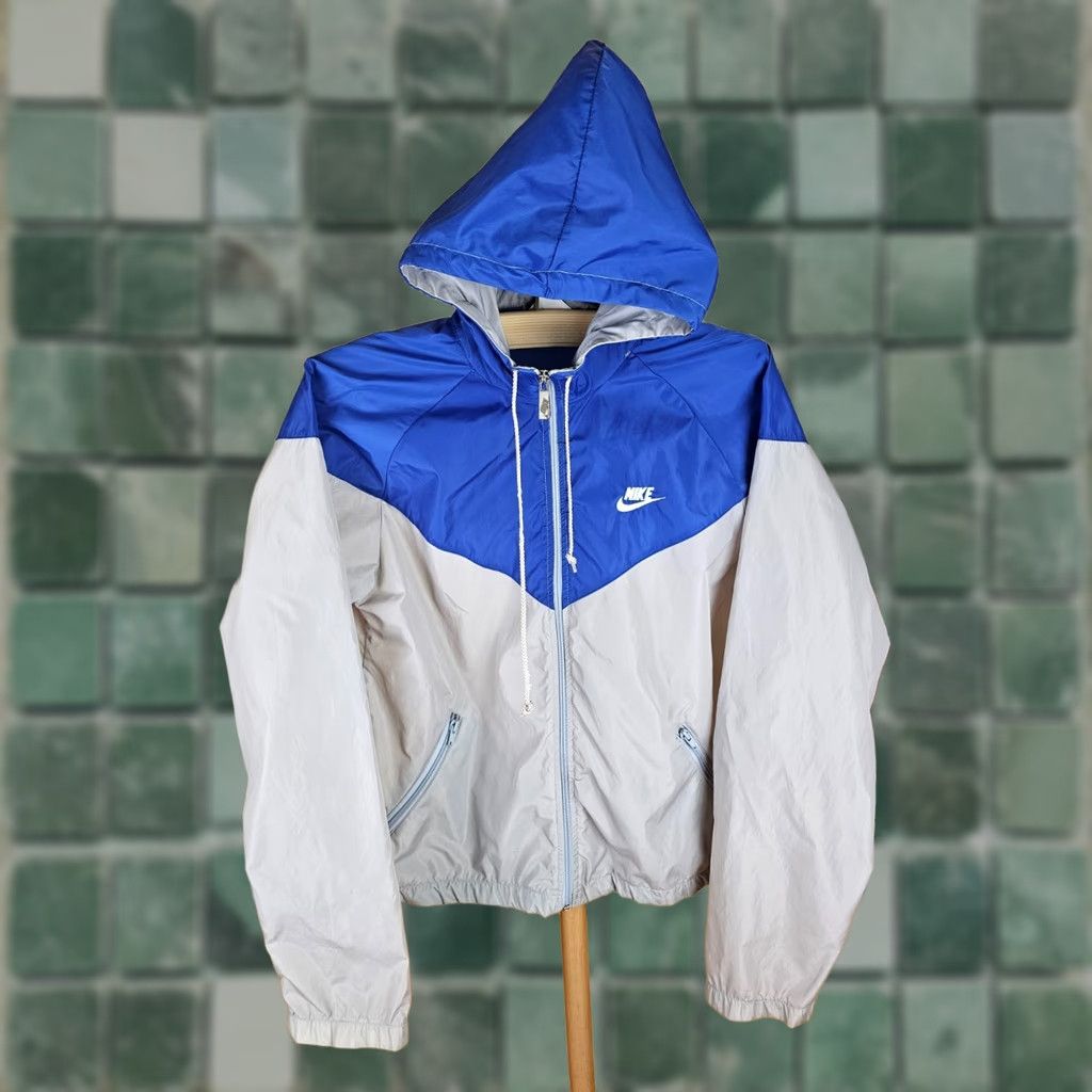 Nike VINTAGE Nike Windbreaker 2 Tones Track Top Jacket SZ MEDIUM Men Jacket Size US M / EU 48-50 / 2 - 1 Thumbnail