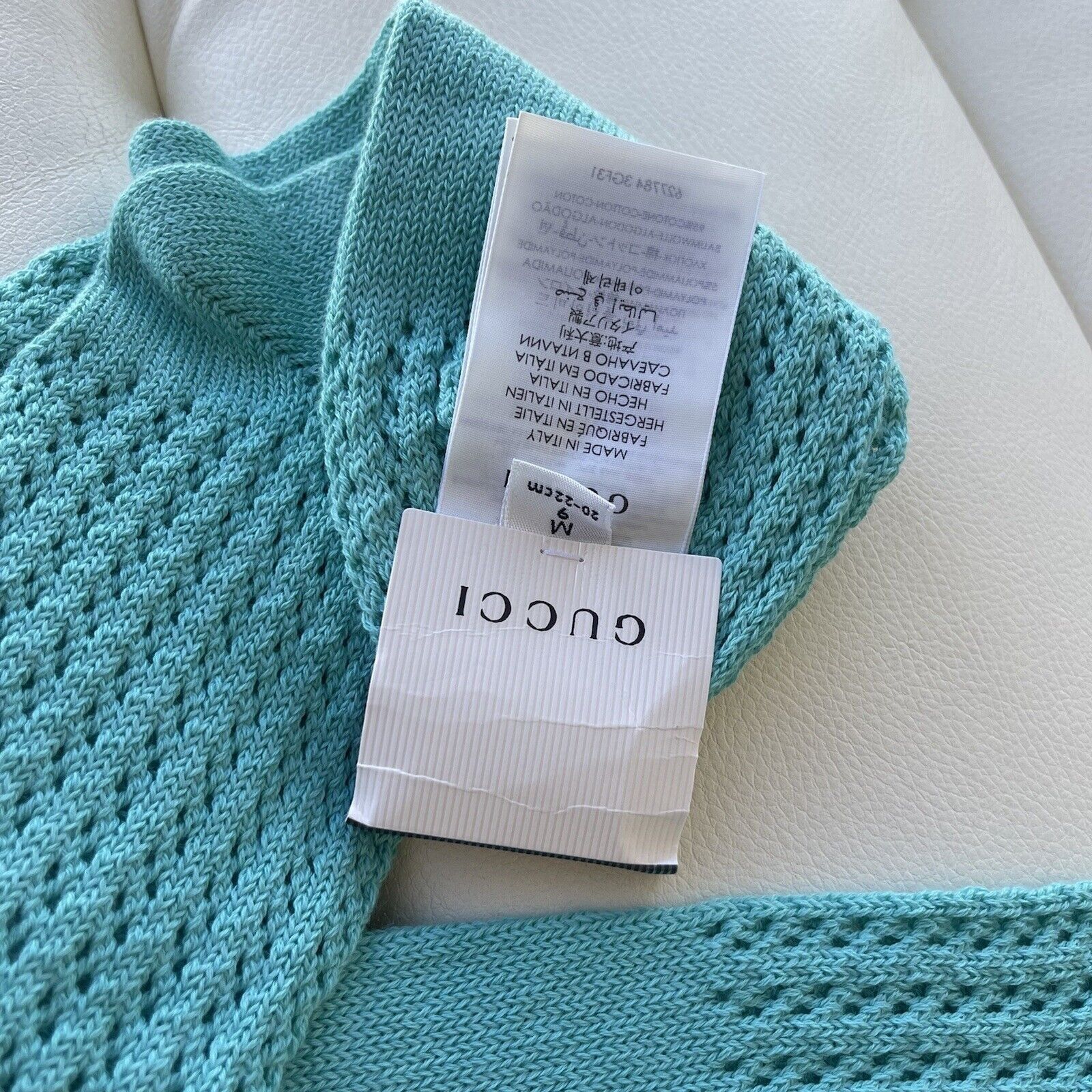 Gucci NWT GUCCI STOCKINGS BLUE M WHOLES PARIPIM 627784 Socks Size ONE SIZE - 7 Thumbnail