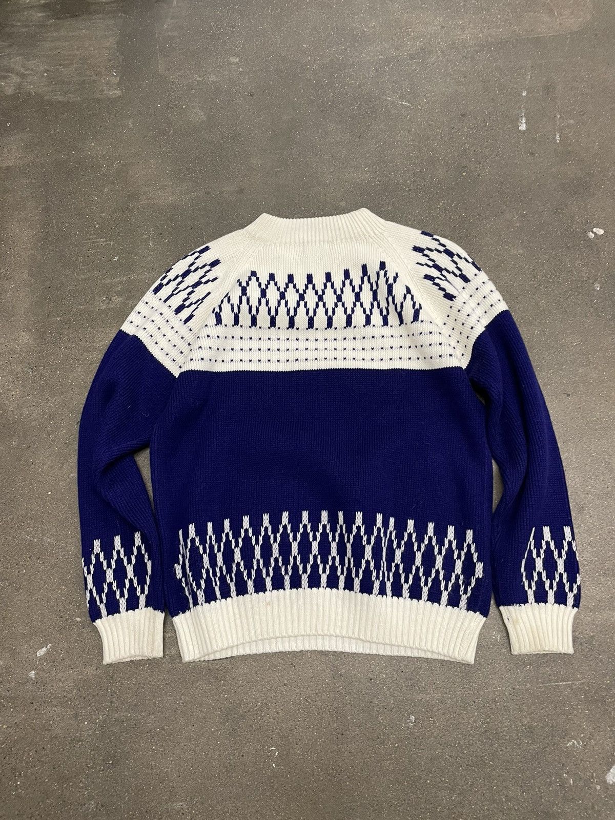 Vintage Vintage 1970s Diamond Fence Knit Sweater Size US L / EU 52-54 / 3 - 1 Thumbnail