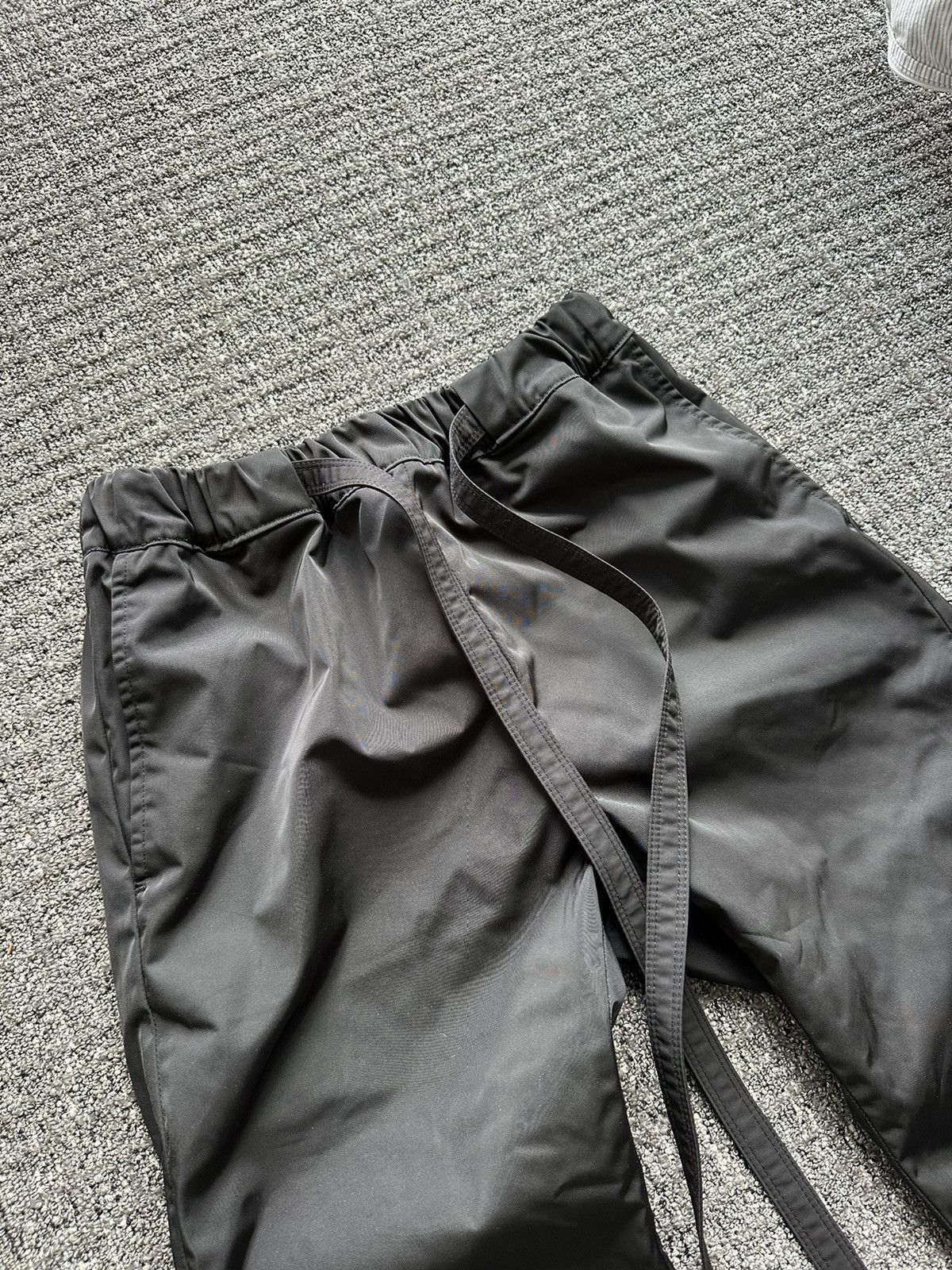 Fear of God FEAR OF GOD Sixth Collection Baggy Nylon Pant XS Size US 30 / EU 46 - 4 Thumbnail
