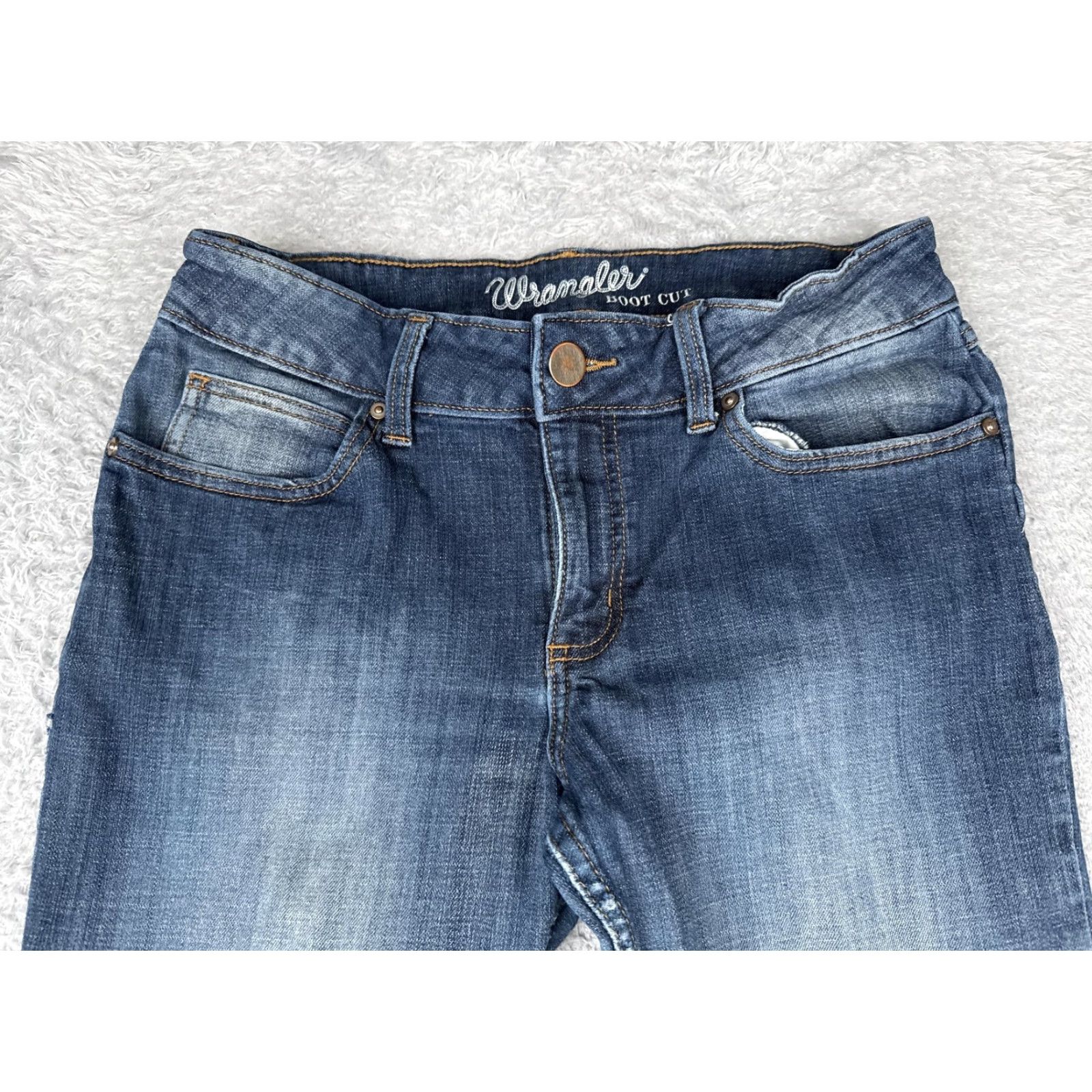 Wrangler Wrangler Jeans Womens Juniors 9 Blue Bootcut Mid Rise Stretch Denim Medium Wash Jeans Womens Juniors 9 Blue Bootcut Medium Wash Wrangler Size 30" / US 8 / IT 44 - 4 Thumbnail