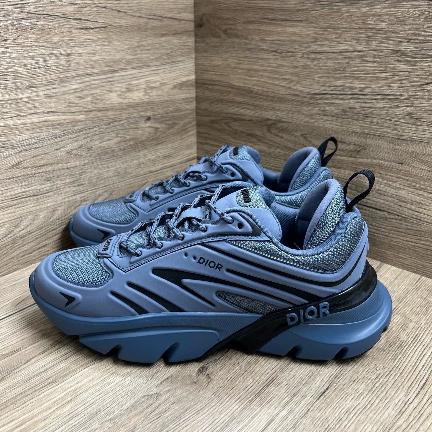 Dior Dior Blue Lowtop Sneakers 7 Men Size US 7 / EU 40 - 1 Thumbnail