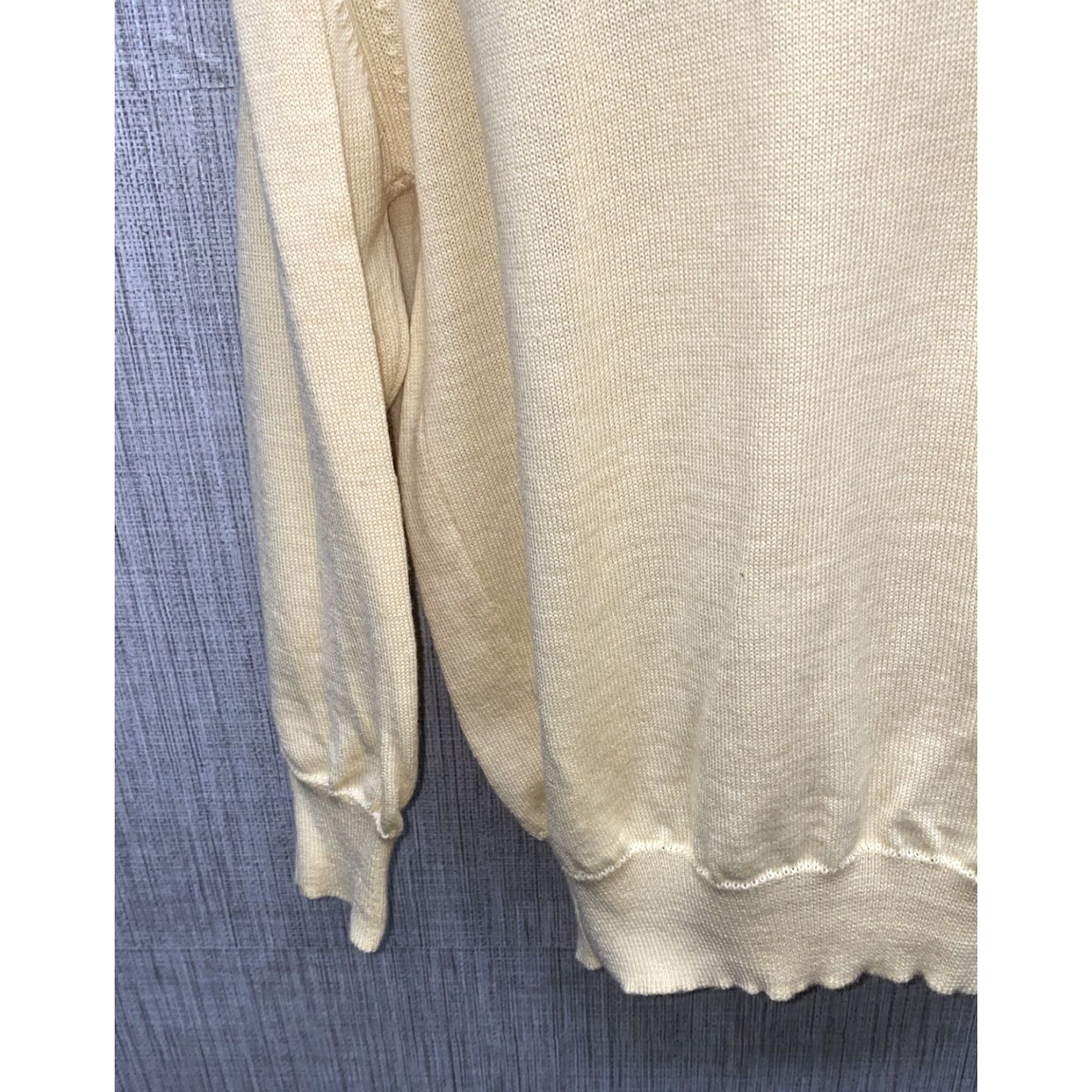 Vintage Ansett Mens Yellow Wool V-Neck Pullover Sweater L Size V-Neck Knitted Sweatshirt Mens Size US L / EU 52-54 / 3 - 4 Thumbnail