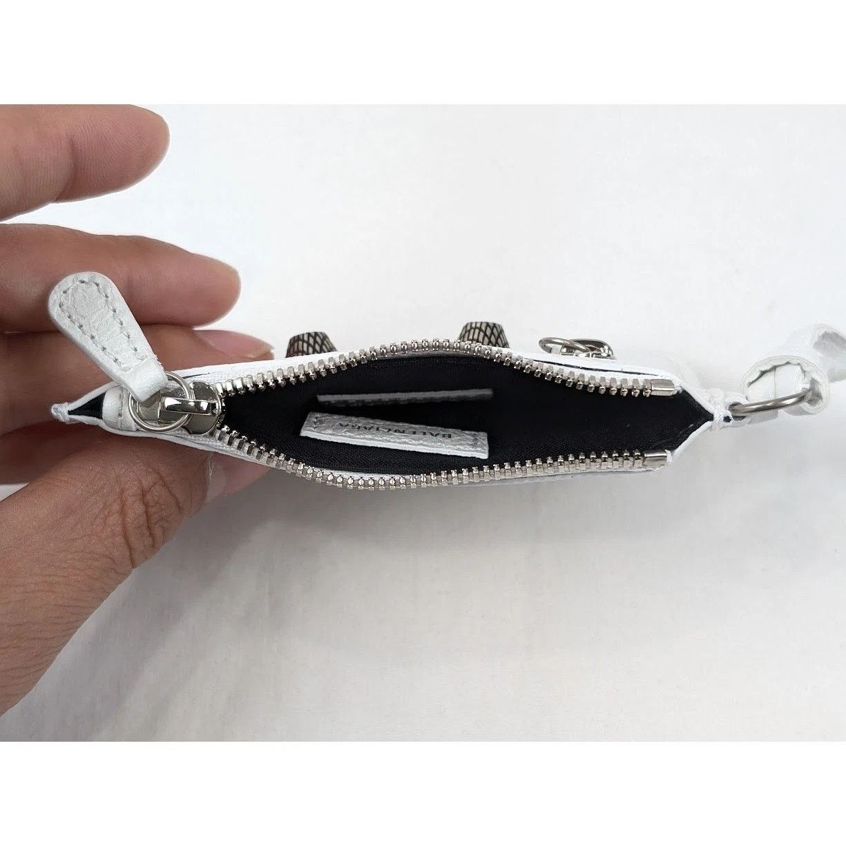 Balenciaga o1rshd1 Size: OS / Le Cagole Coin Purse in Optic White Size ONE SIZE - 5 Thumbnail