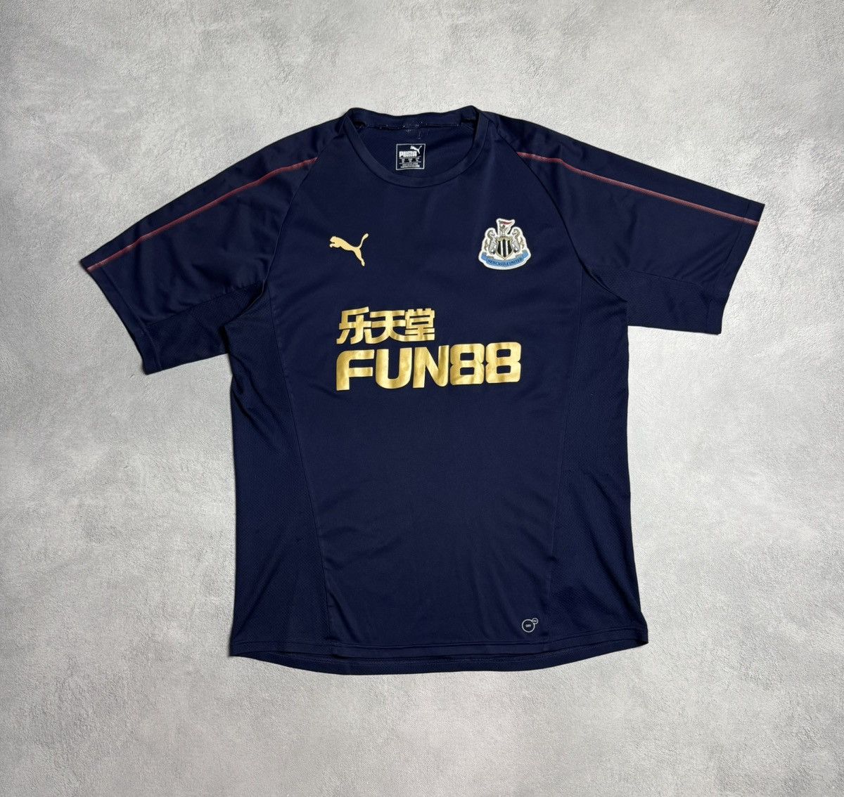 Puma Newcastle United 2017 2018 Training Shirt Soccer Jersey Puma Size US XL / EU 56 / 4 - 1 Thumbnail