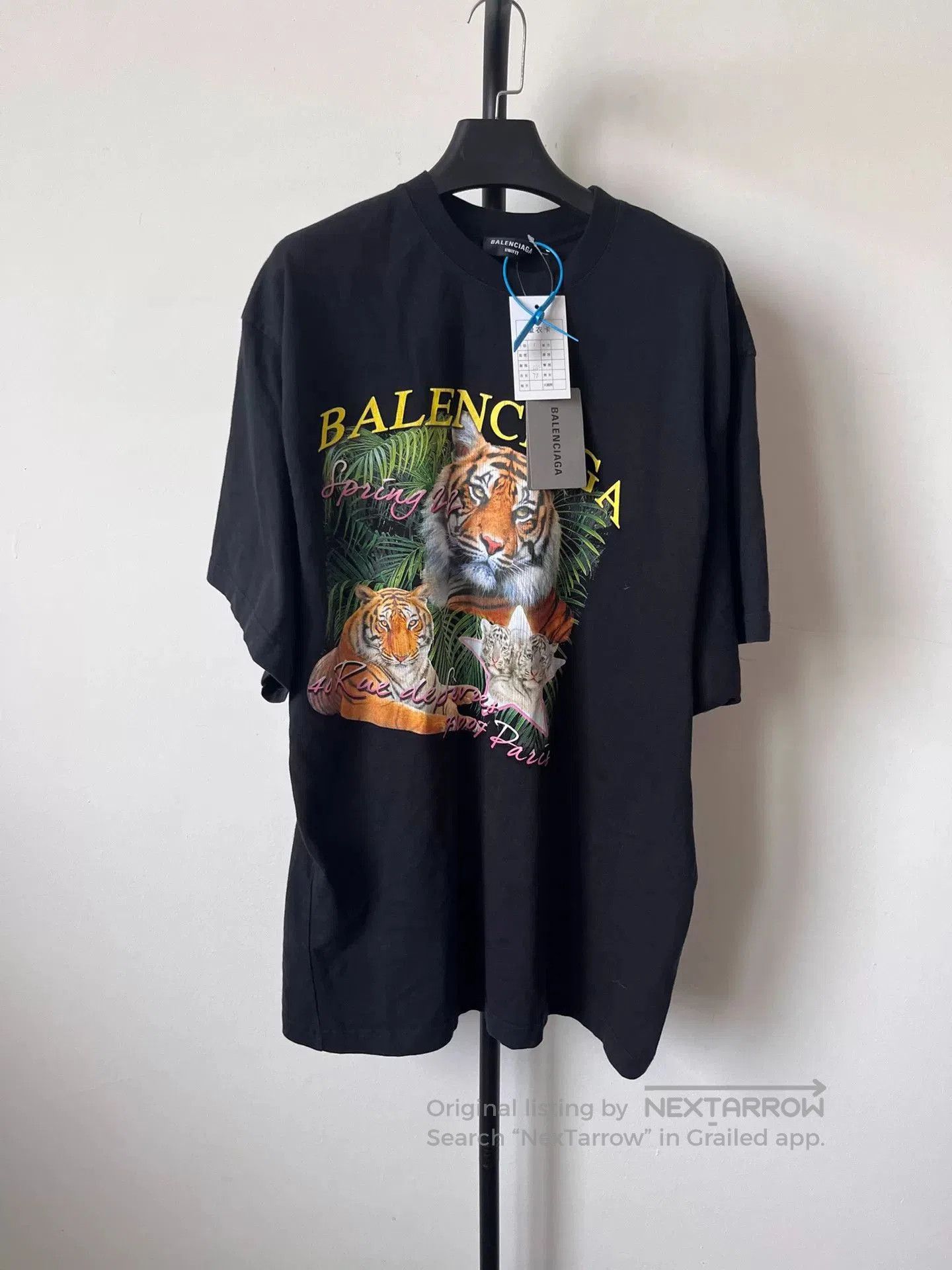 Balenciaga Balenciaga Men's Tiger Print Round Neck T-shirt. Size US S / EU 44-46 / 1 - 1 Thumbnail