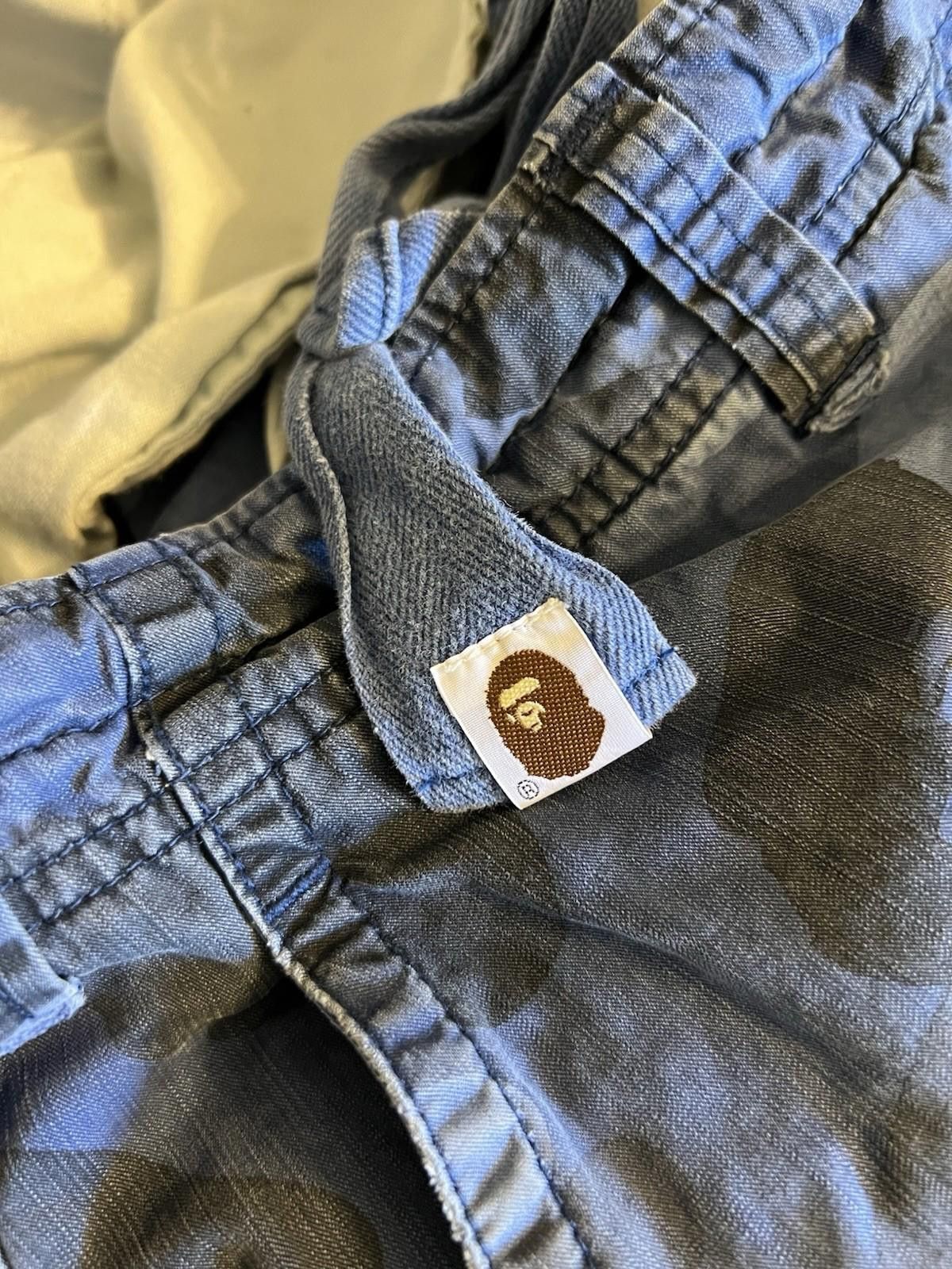 Bape A Bathing Ape BAPE Blue Camo Cargo Shorts L Size US 34 / EU 50 - 10 Thumbnail