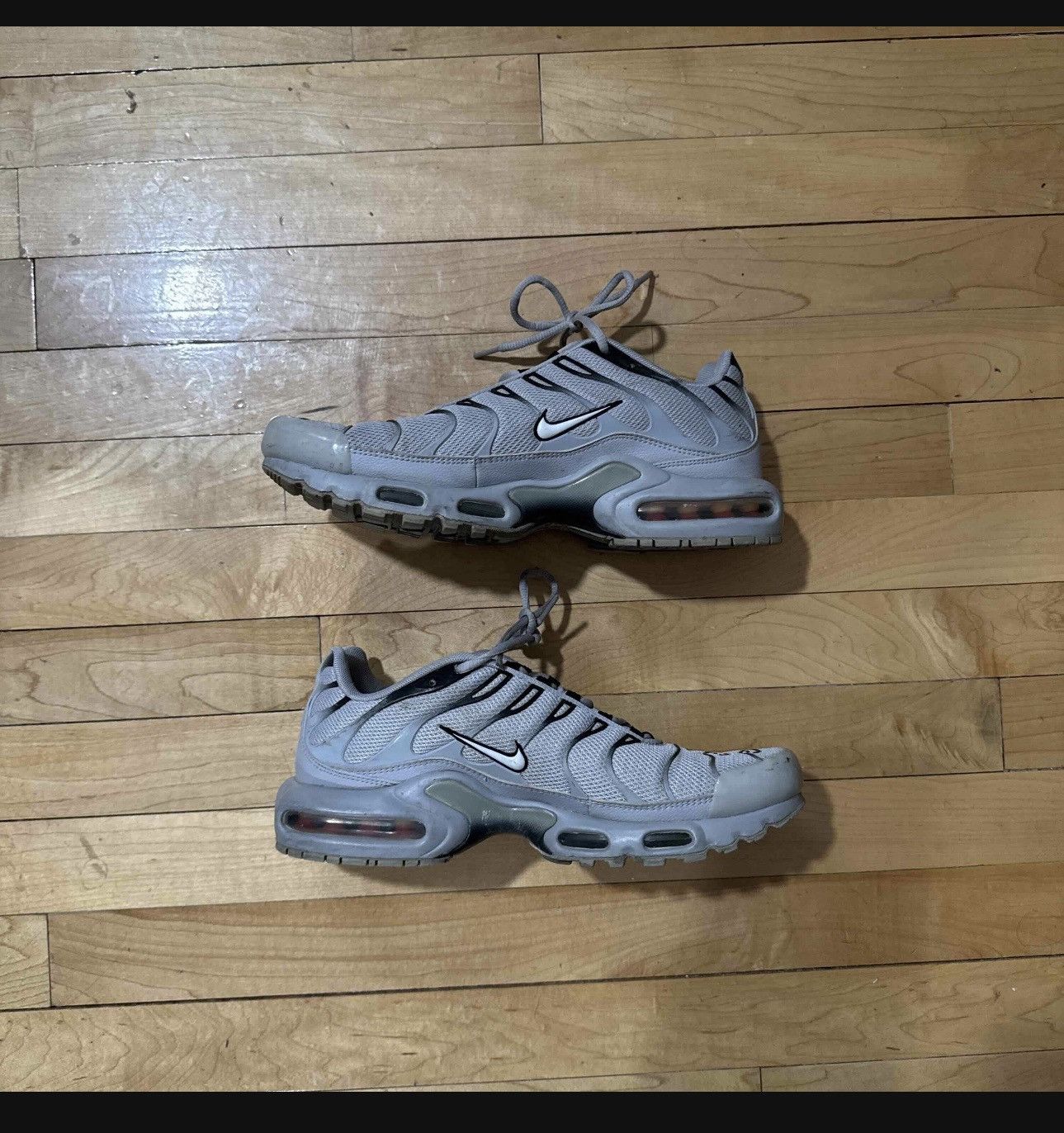 Nike Nike Air Max Plus Wolf Grey Size US 10 / EU 43 - 2 Thumbnail