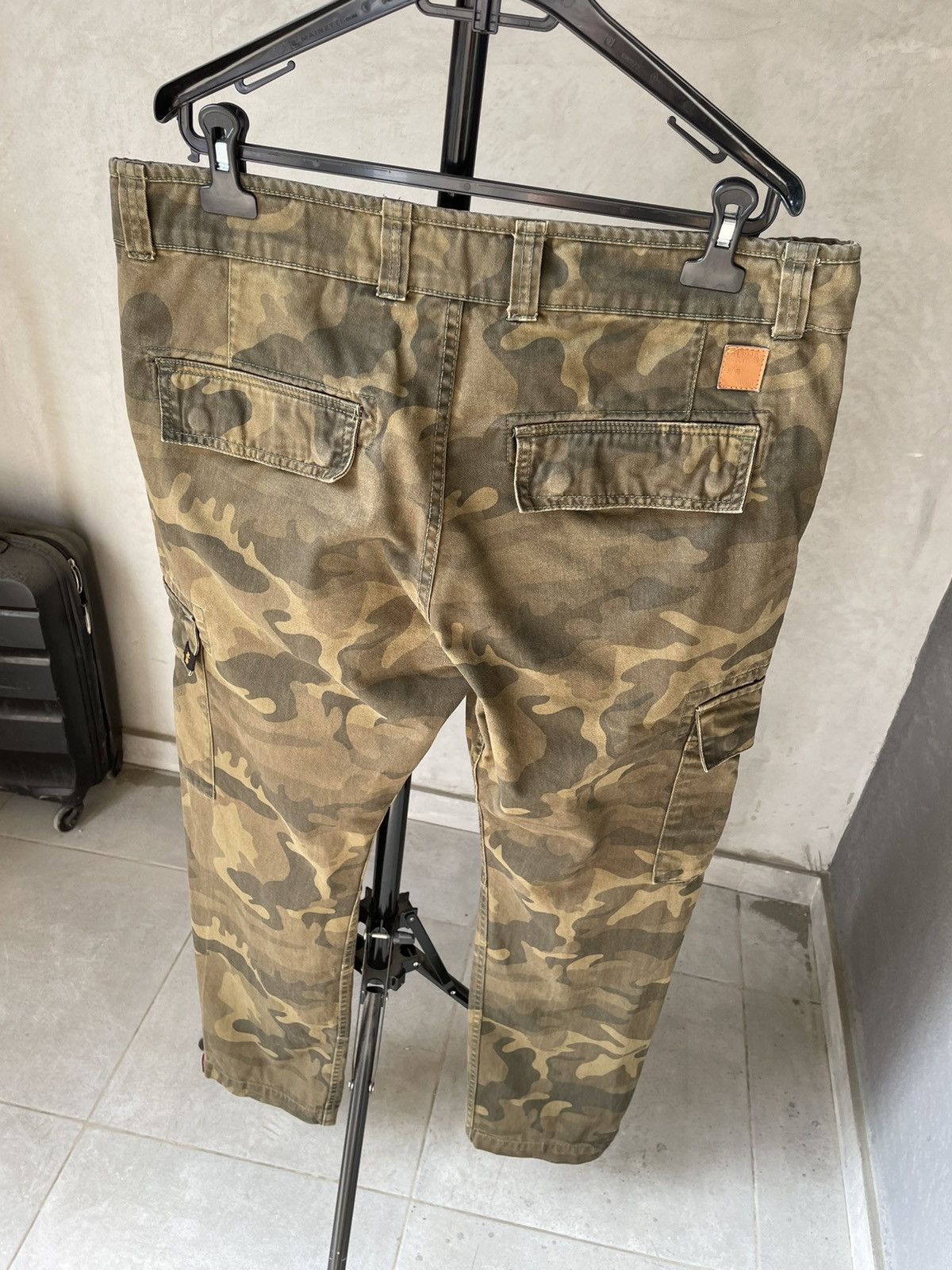 Alpha Industries Alpha Industries Military Cargo Side Pocket Camo Pants Size US 36 / EU 52 - 5 Thumbnail