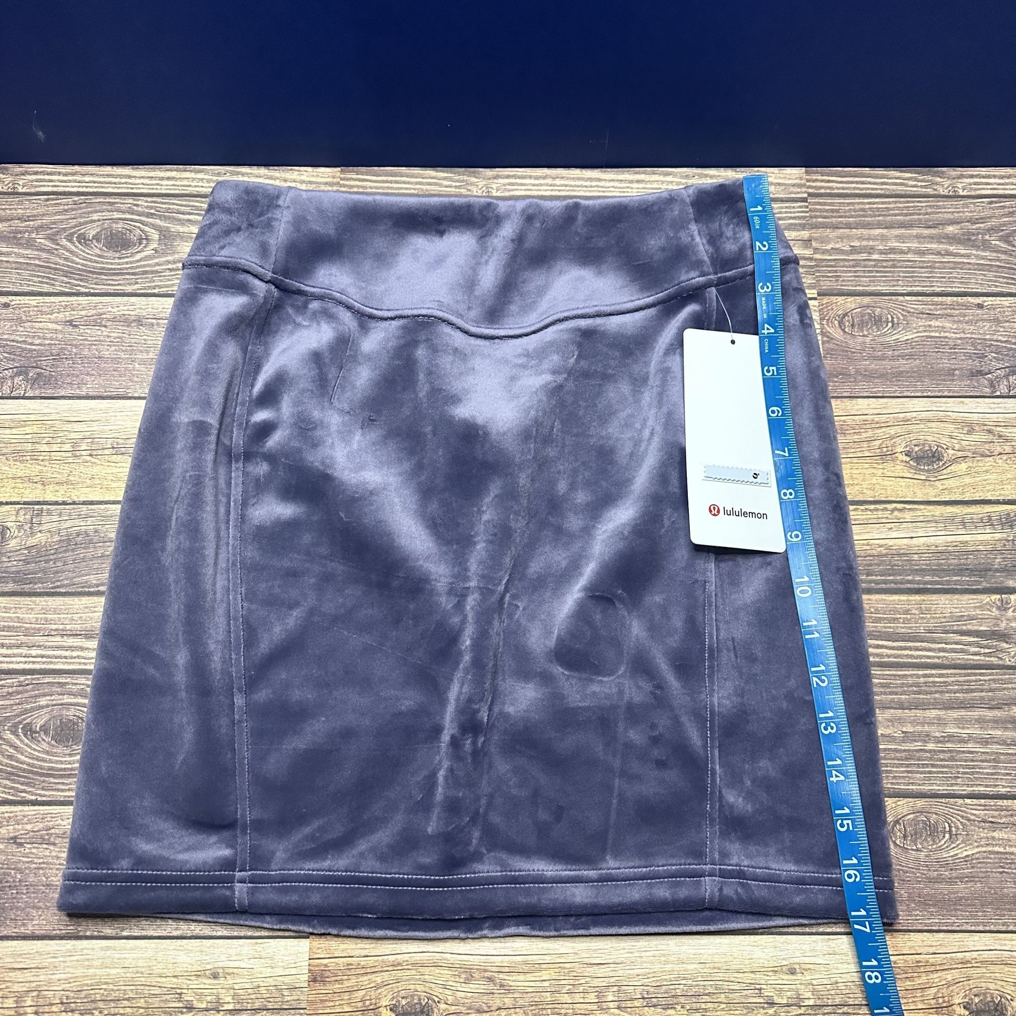 Lululemon Lululemon Scuba High Rise Mini Skirt Velvet NWT Size Small Size 28" / US 6 / IT 42 - 4 Thumbnail