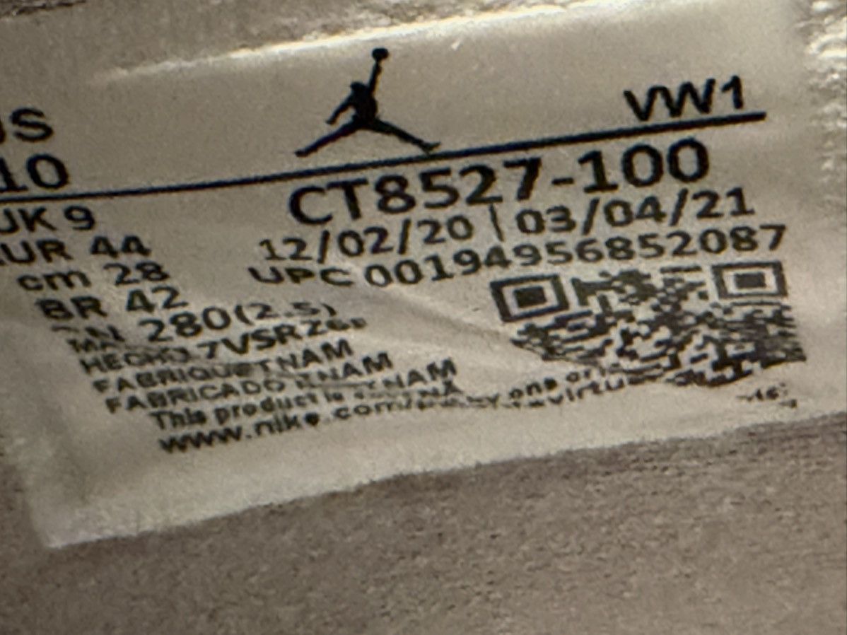 Nike Jordan 4 Oreos Size US 10 / EU 43 - 4 Thumbnail