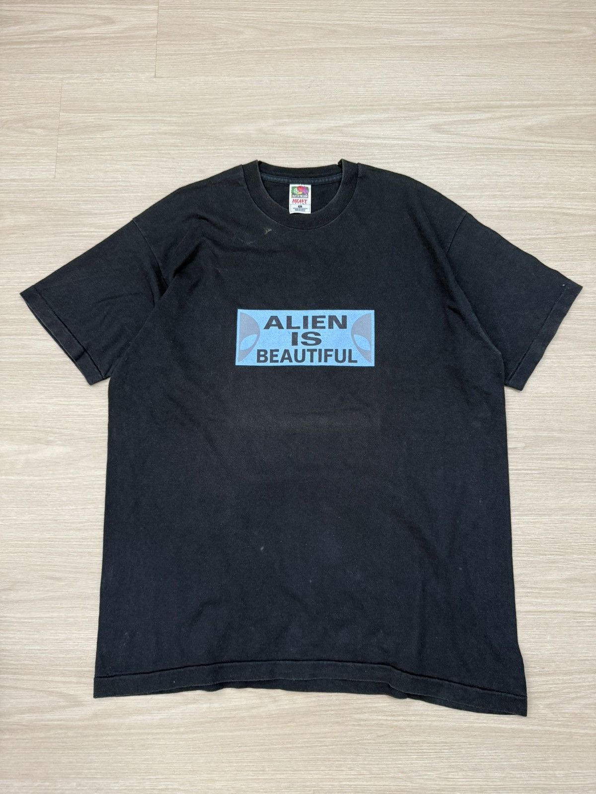 Vintage Vintage Alien is Beautiful t-shirt Size US XL / EU 56 / 4 - 1 Thumbnail