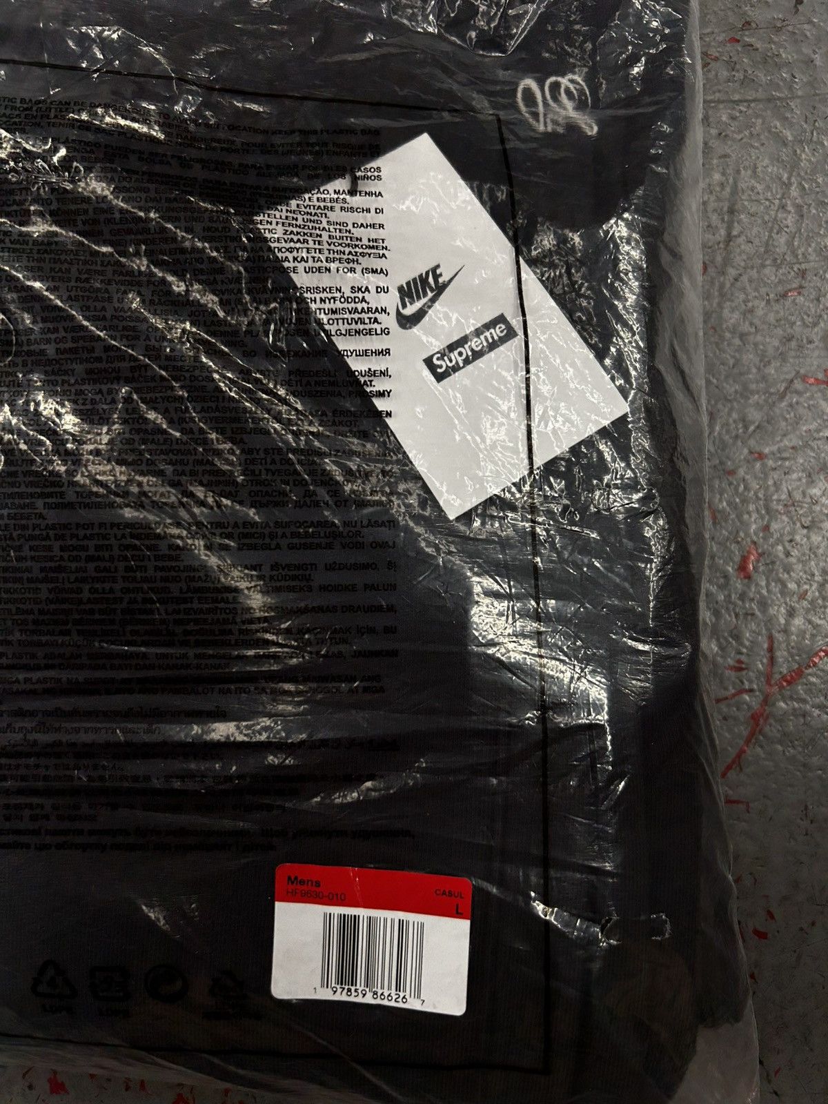 Nike × Supreme Supreme Nike Air Max Sweatpants Size Large NEW Size US 34 / EU 50 - 11 Thumbnail