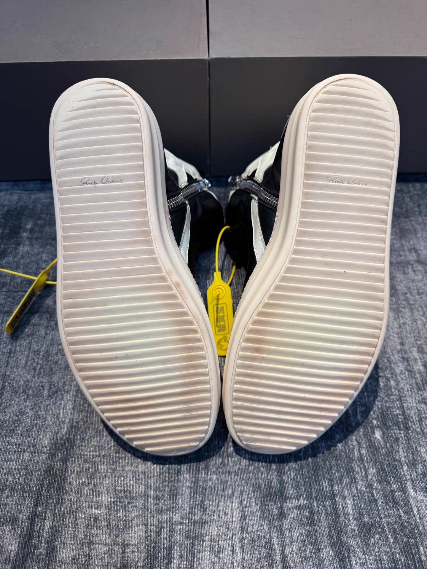 Rick Owens Rick Owens Mainline Triangle Sneakers Size US 10.5 / EU 43-44 - 5 Thumbnail