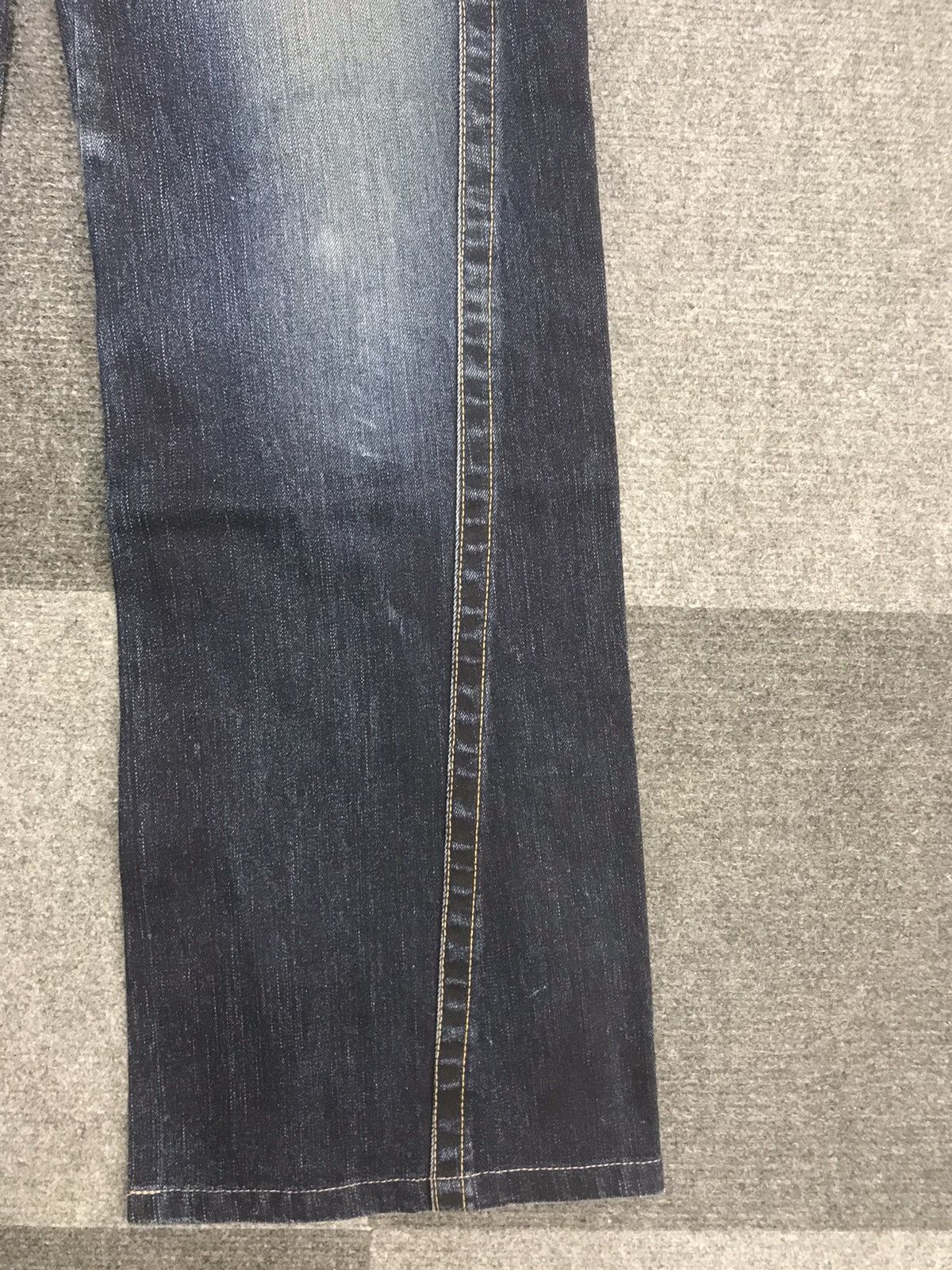 Japanese Brand FRAGILE Japan Barbed Wire Style Flare Bootcut Jeans Size 26" / US 2 / IT 38 - 6 Thumbnail
