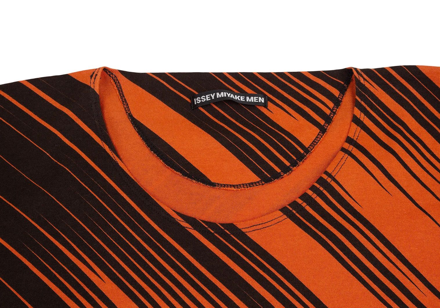 Issey Miyake Zigzag Line Print T-shirt in Orange and Black, Size L Size US L / EU 52-54 / 3 - 5 Thumbnail