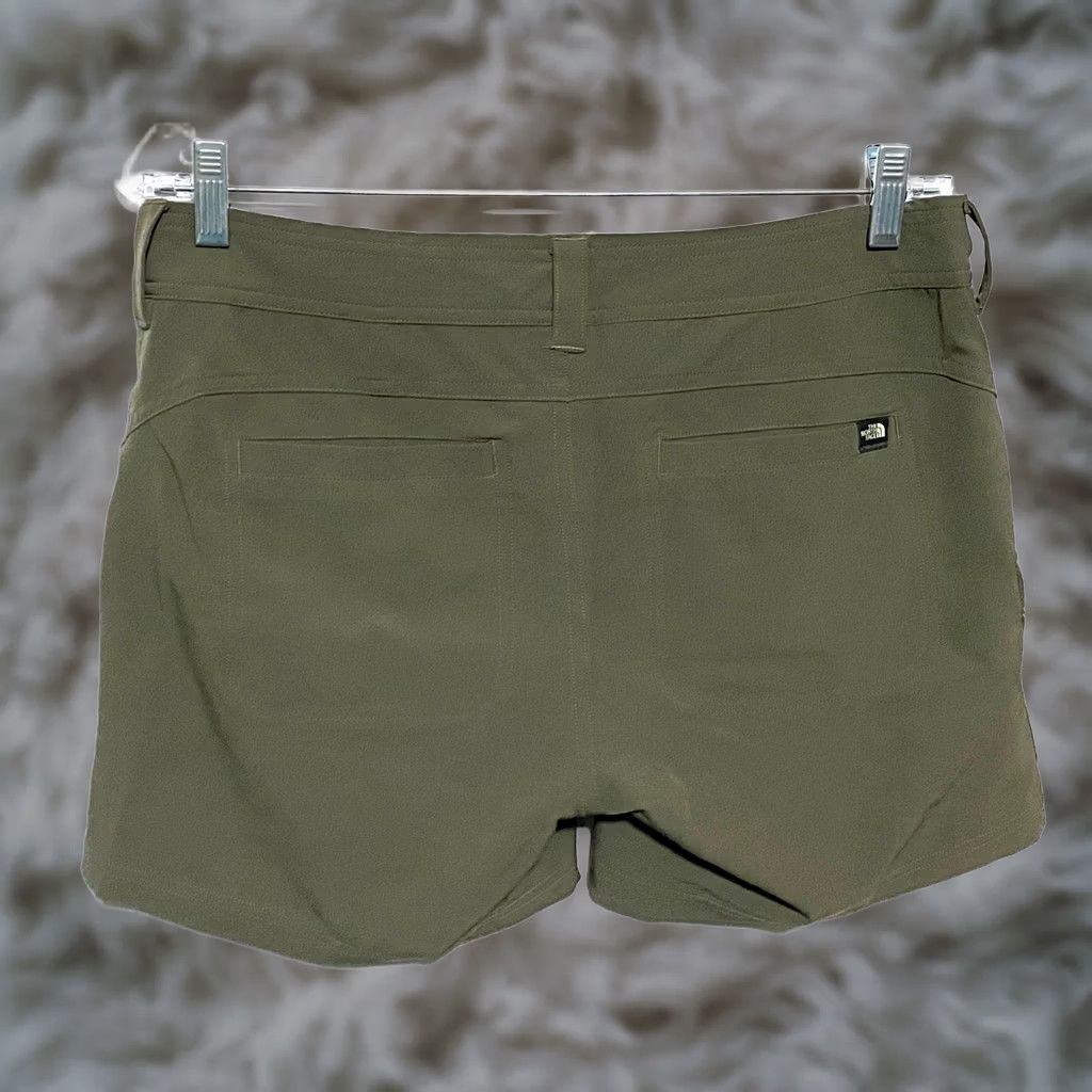The North Face The North Face Cargo Shorts Womens 4 Hiking Gorpcore Athleisure Outdoors Camping Shirt Womens Adult 4 Army Green Size 27" / US 4 / IT 40 - 1 Thumbnail