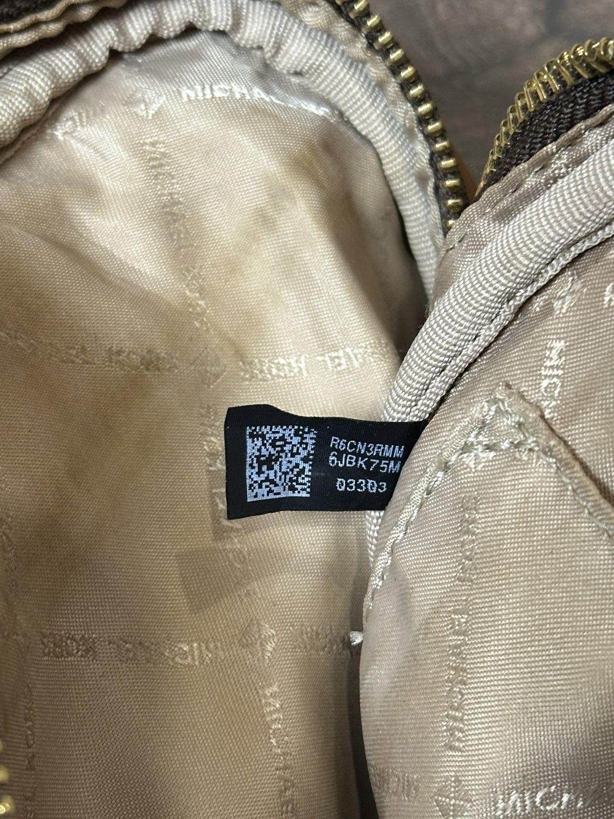 Michael Kors MICHAEL KORS SLING SLING BAG. Size ONE SIZE - 21 Thumbnail