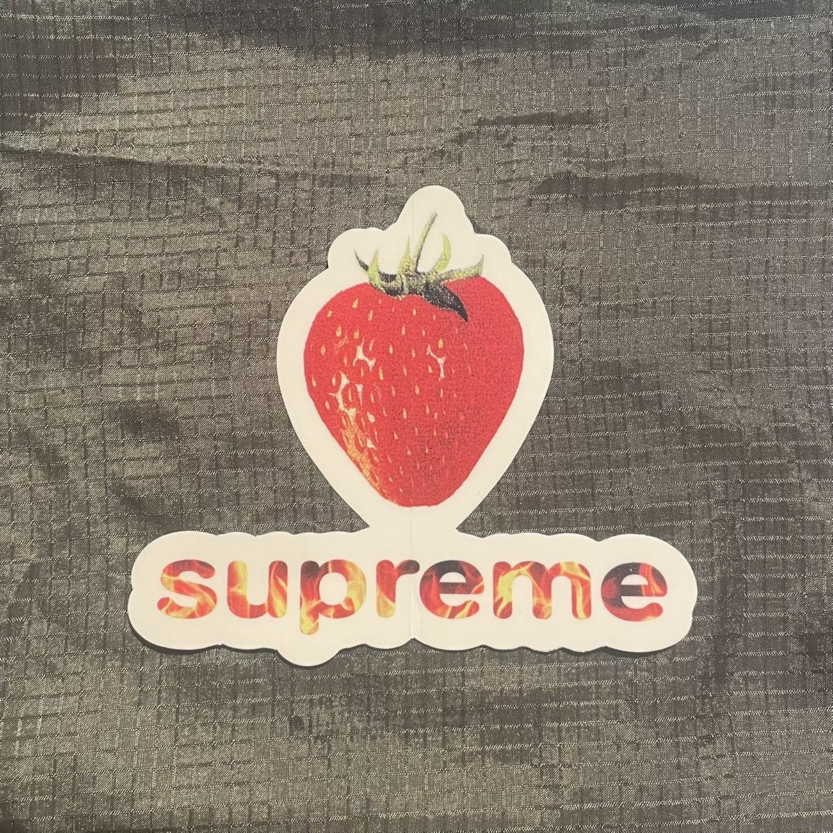 Supreme Strawberry Sticker (SS16) Size ONE SIZE - 1 Preview
