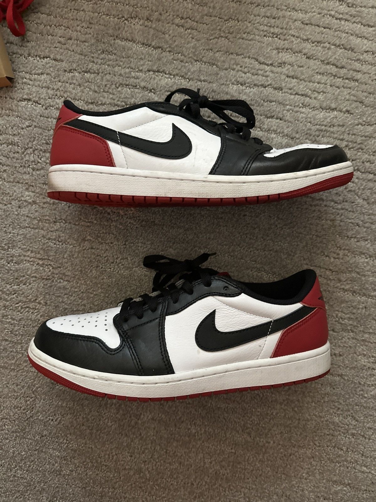 Jordan Brand Jordan 1 Low OG Bred - Mens 10.5 Size US 10.5 / EU 43-44 - 1 Thumbnail